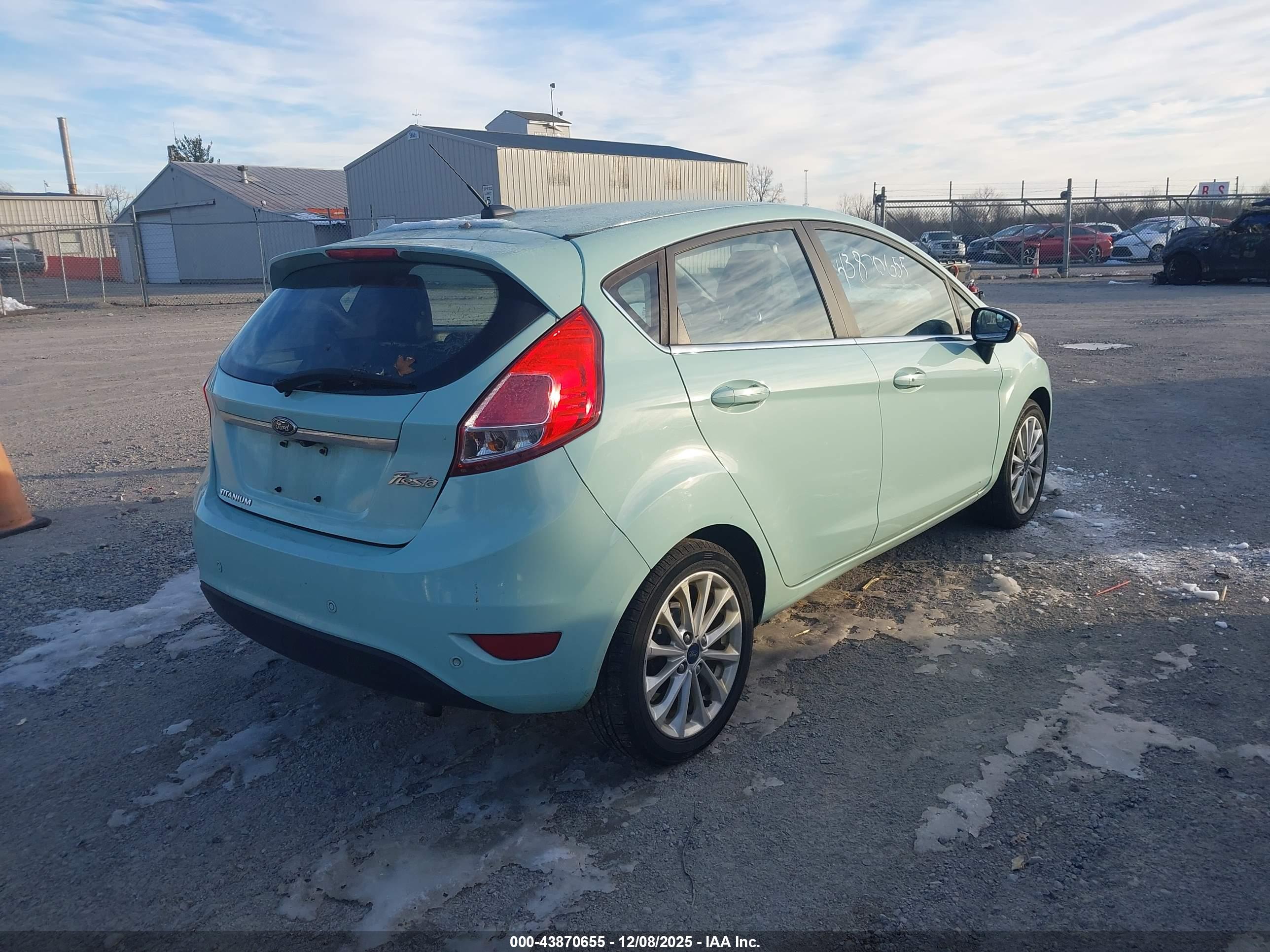 FORD FIESTA image 4