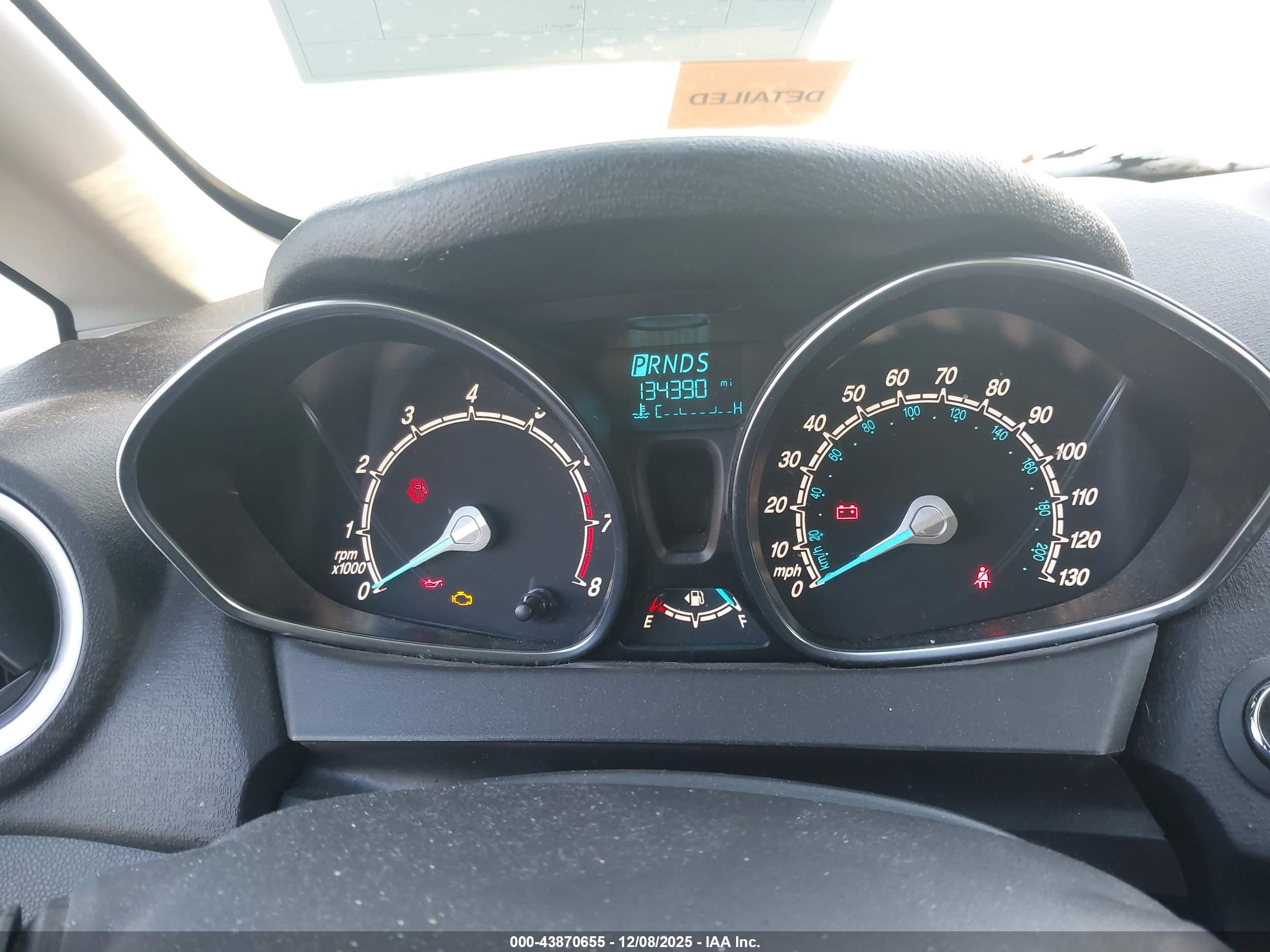 FORD FIESTA image 7