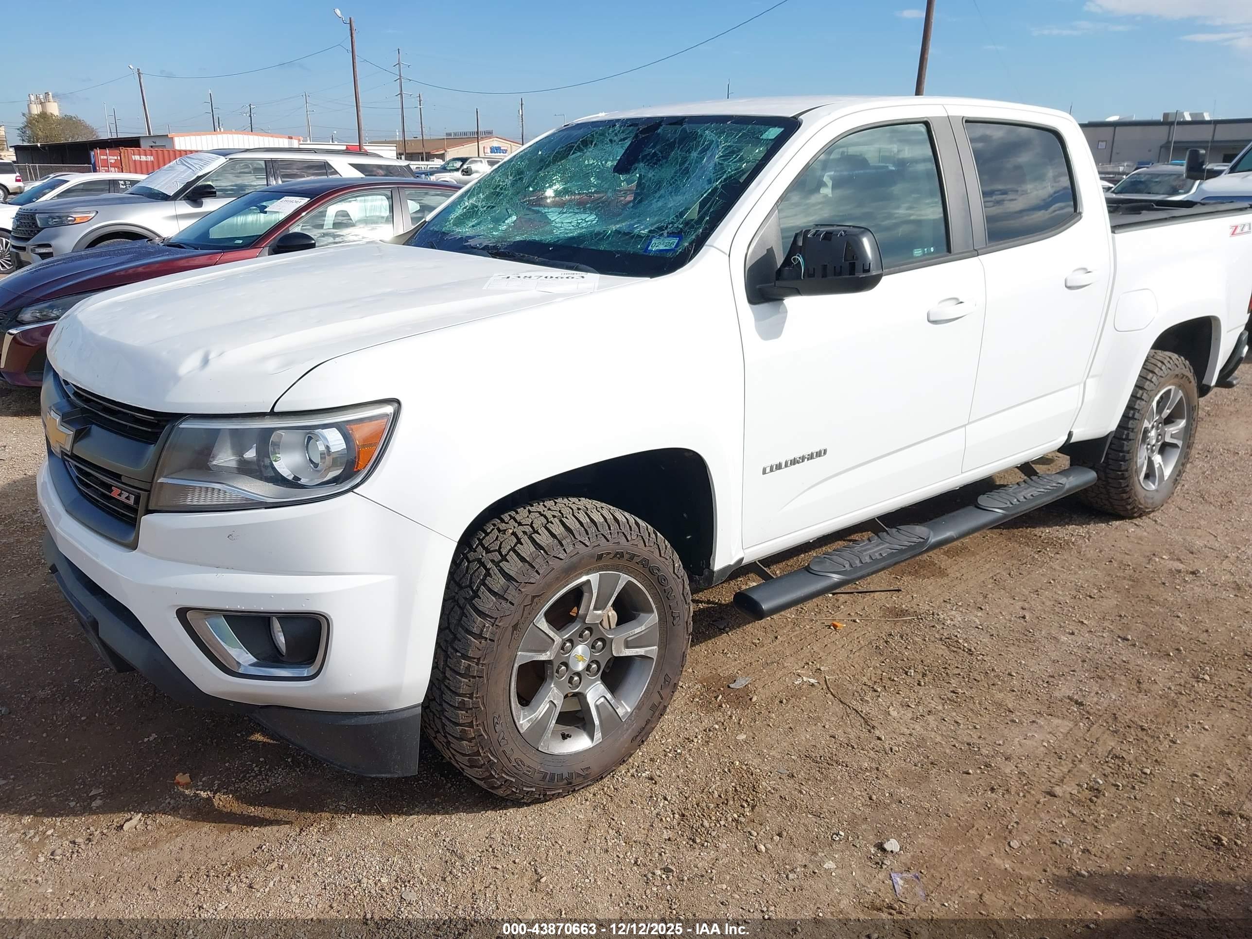 CHEVROLET COLORADO image 2