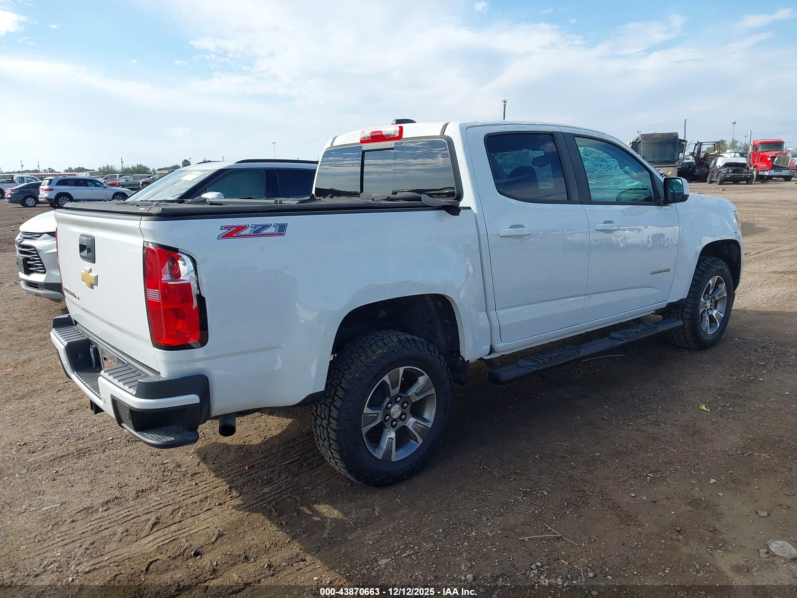CHEVROLET COLORADO image 4