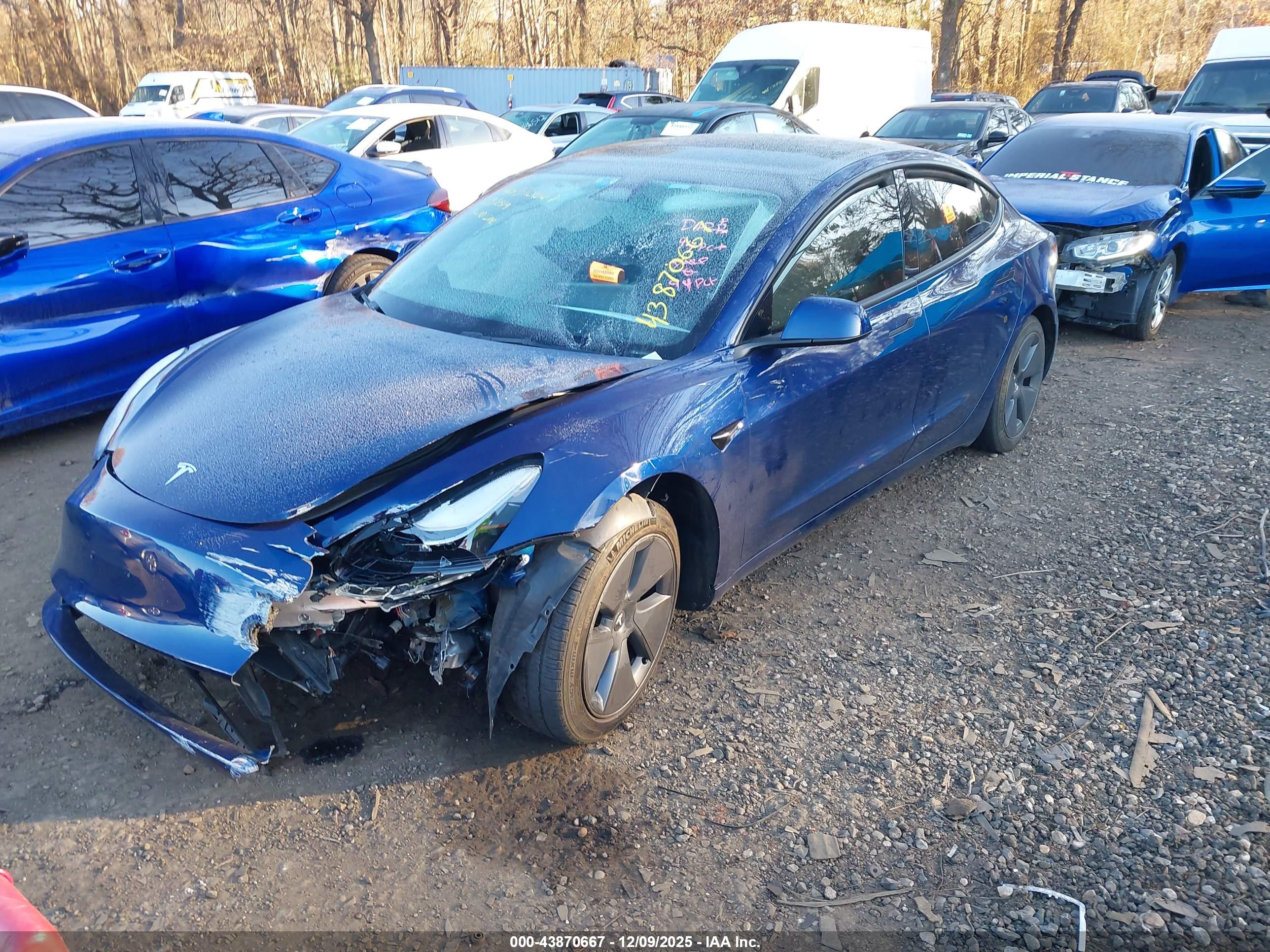 TESLA MODEL image 2