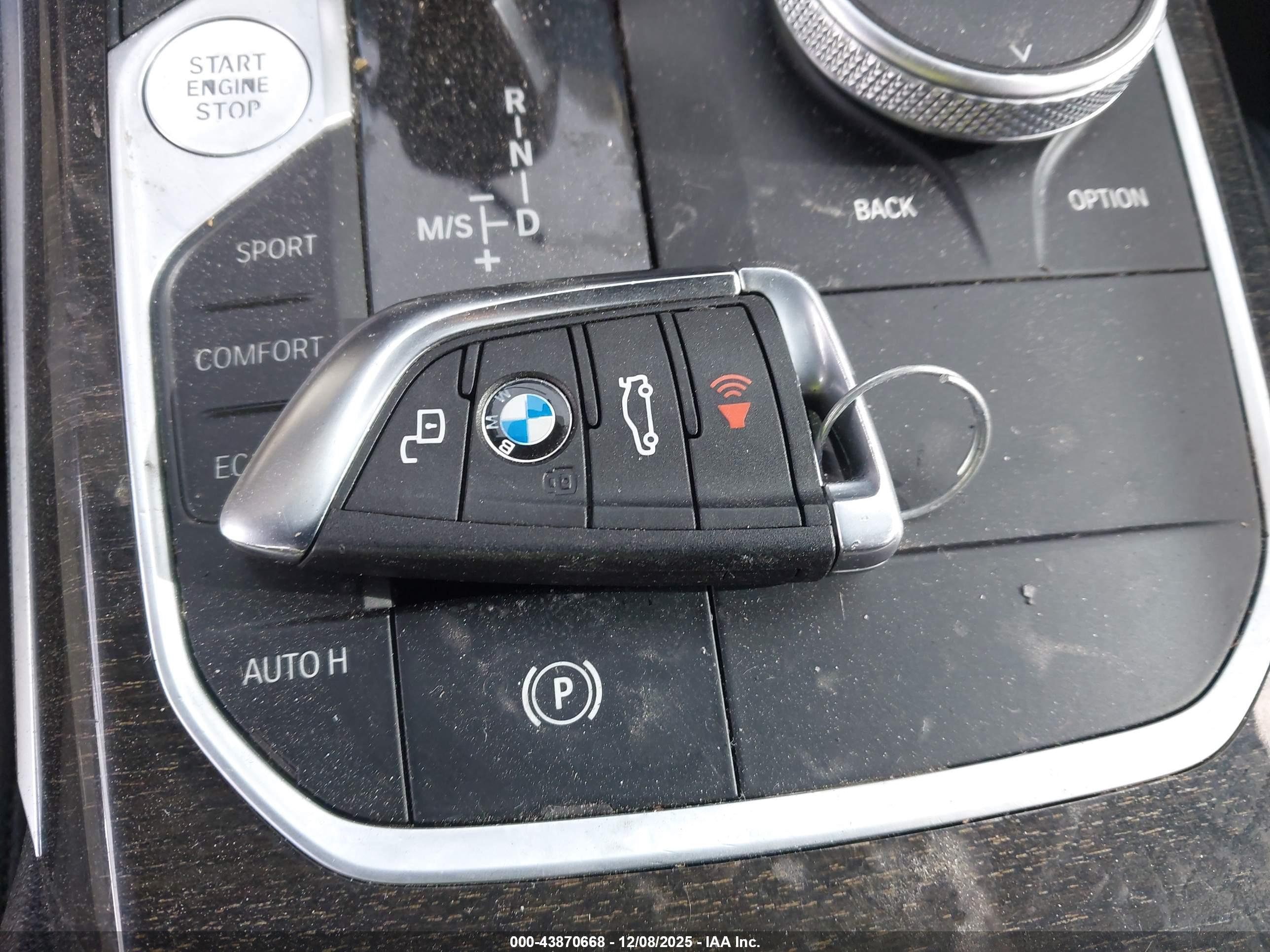 BMW 330I image 11