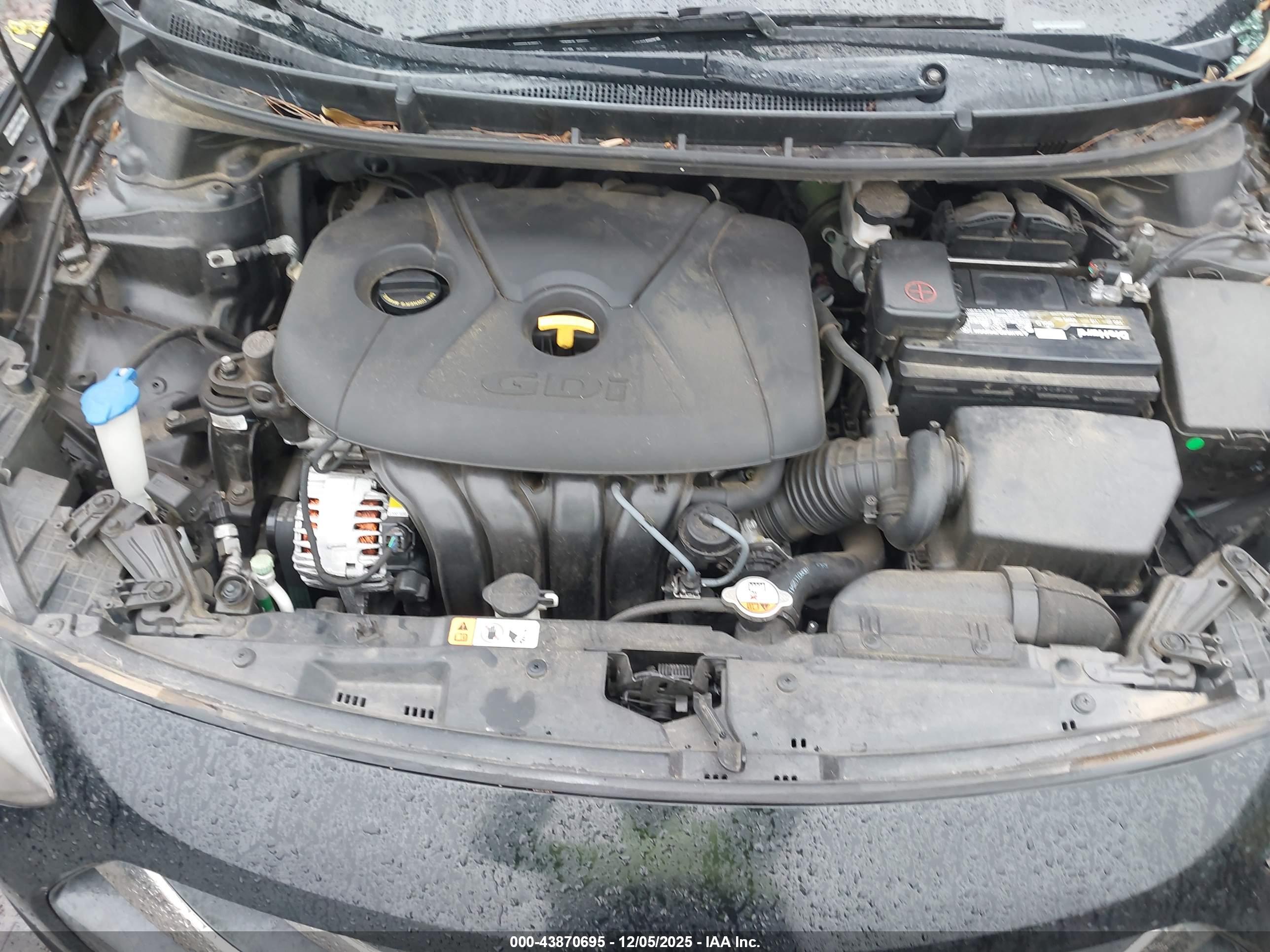 HYUNDAI ELANTRA image 10