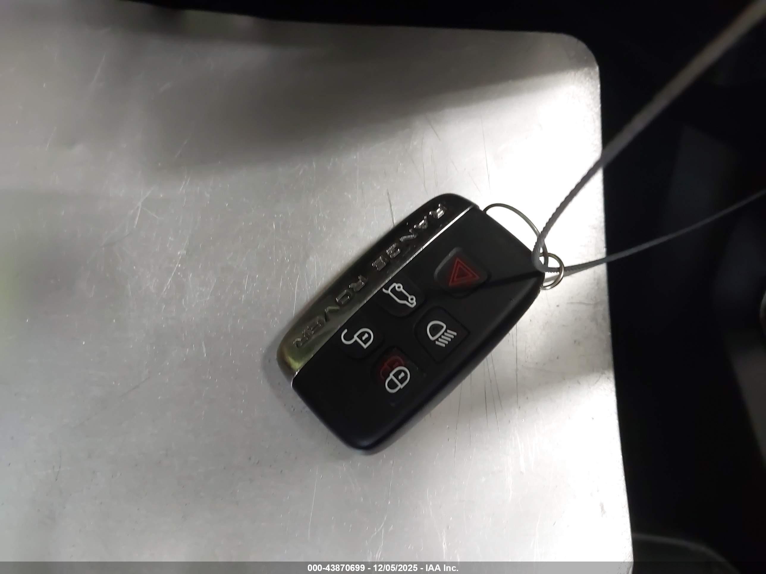 LAND ROVER image 11