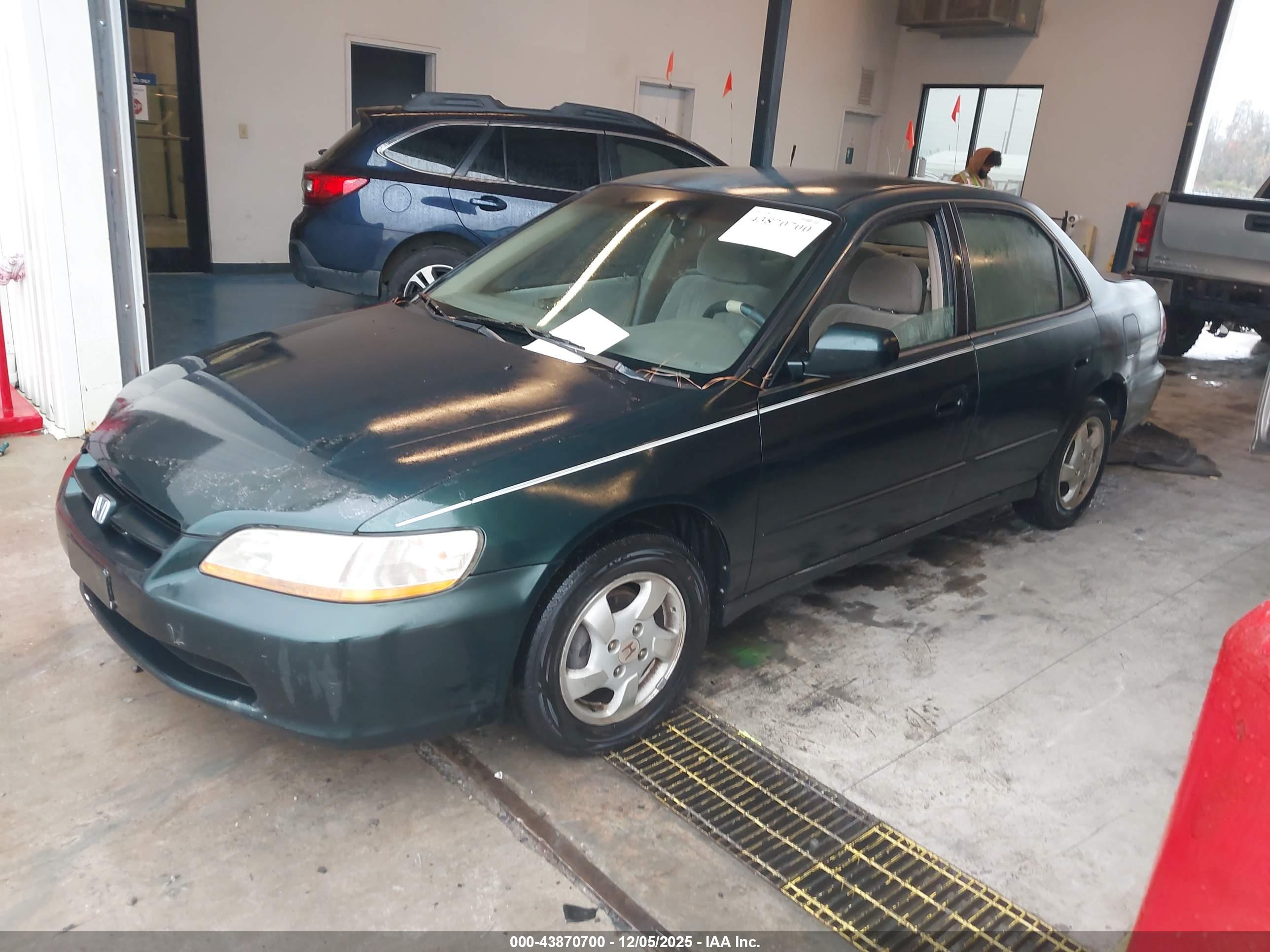 HONDA ACCORD image 2