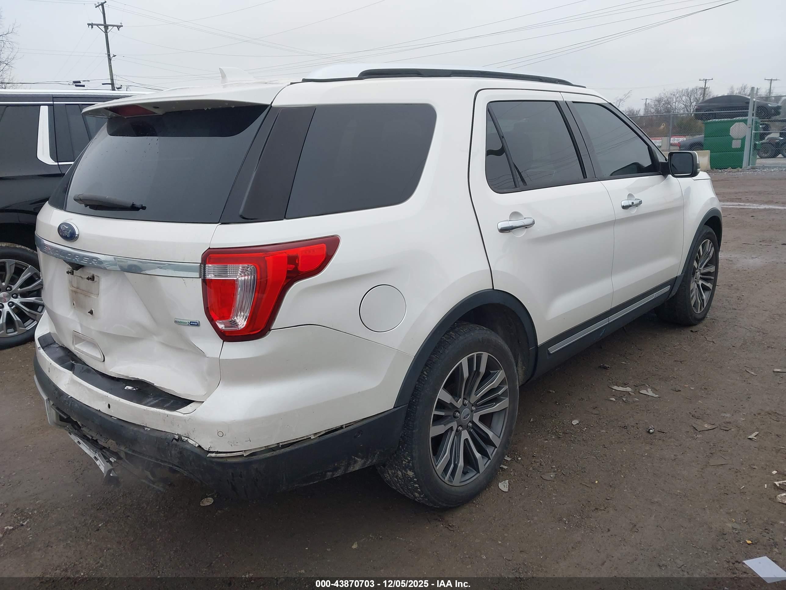 FORD EXPLORER image 4