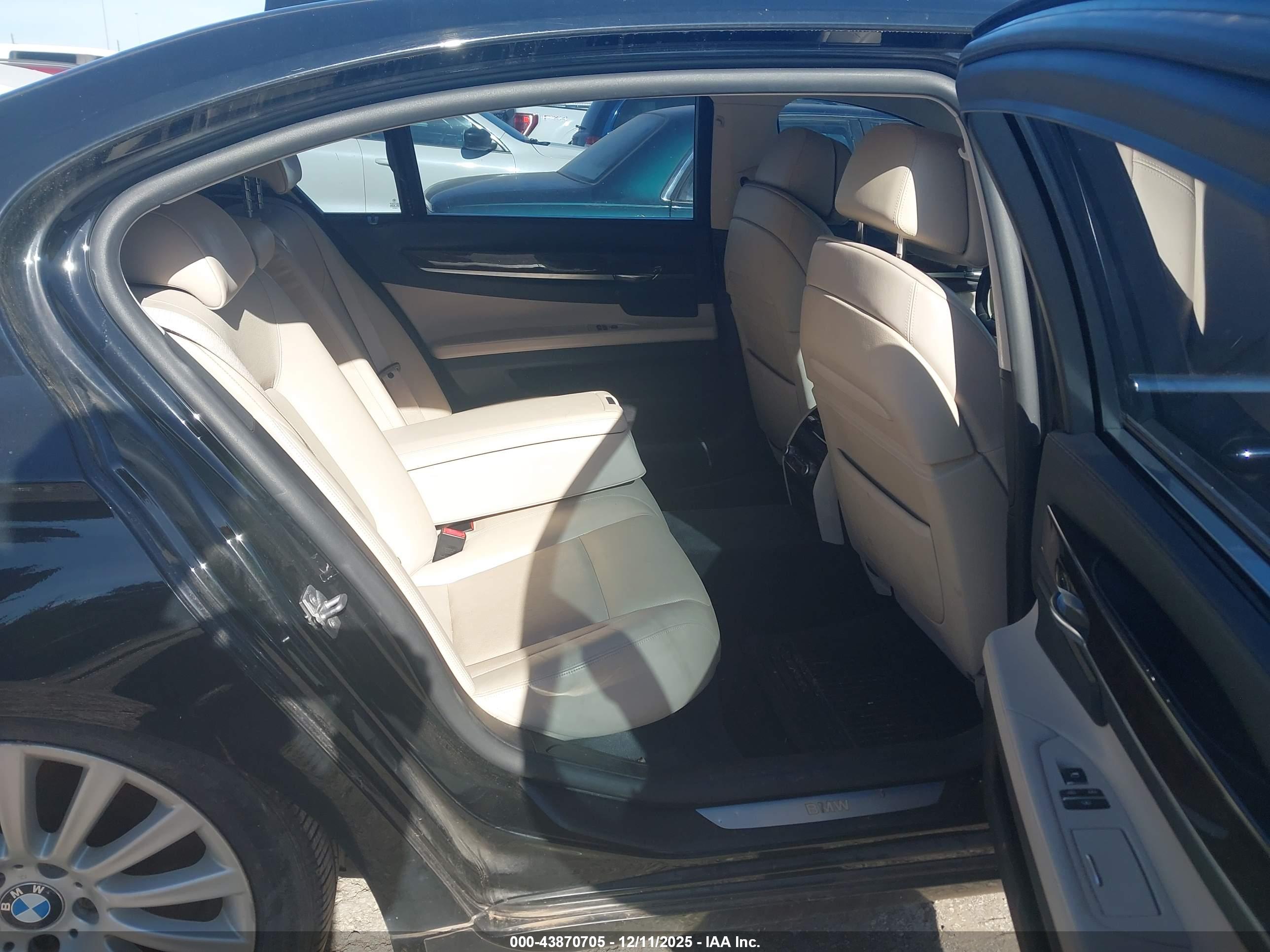 BMW 750LI image 8