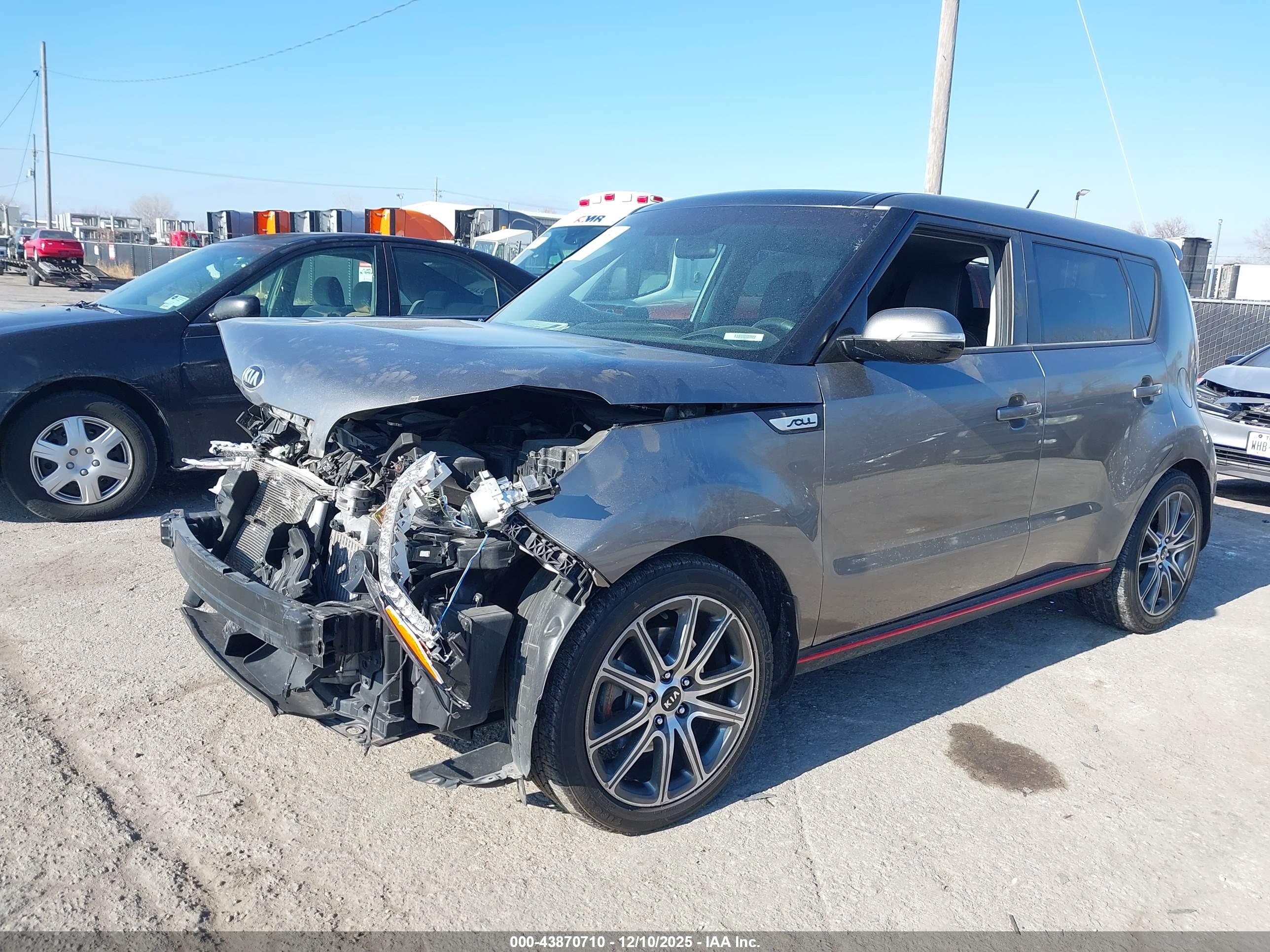 KIA SOUL image 2