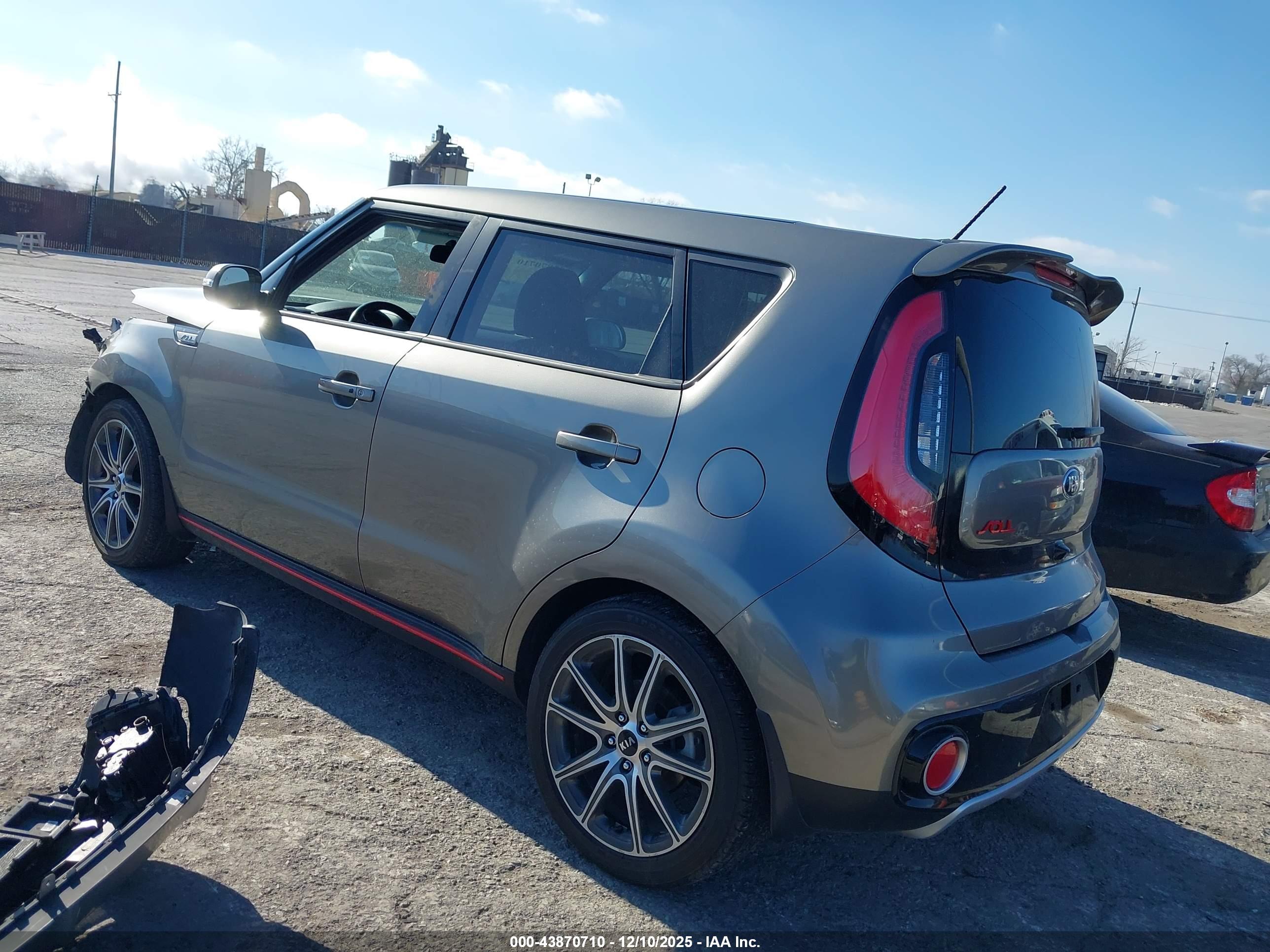 KIA SOUL image 3