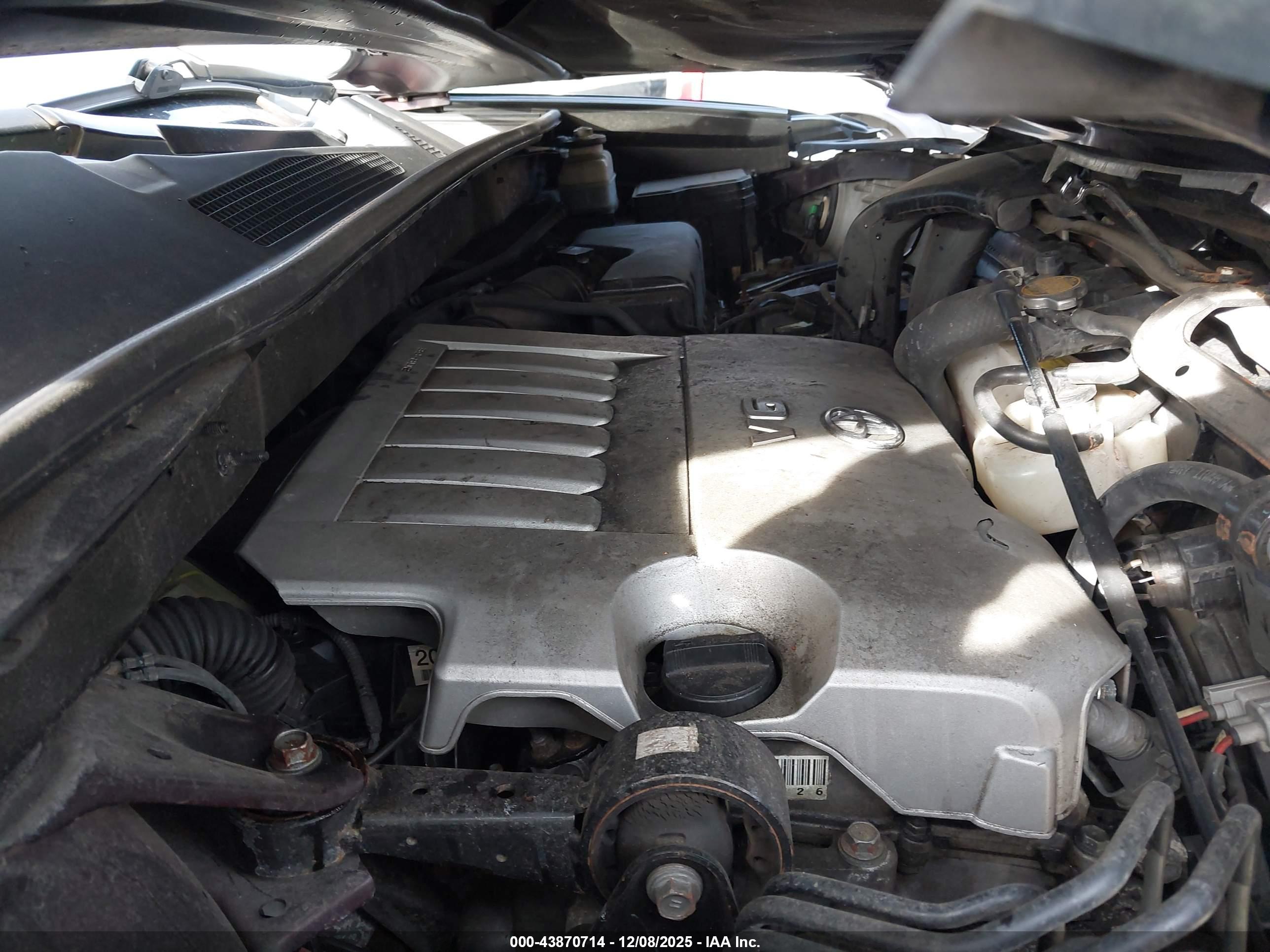 TOYOTA HIGHLANDER image 10