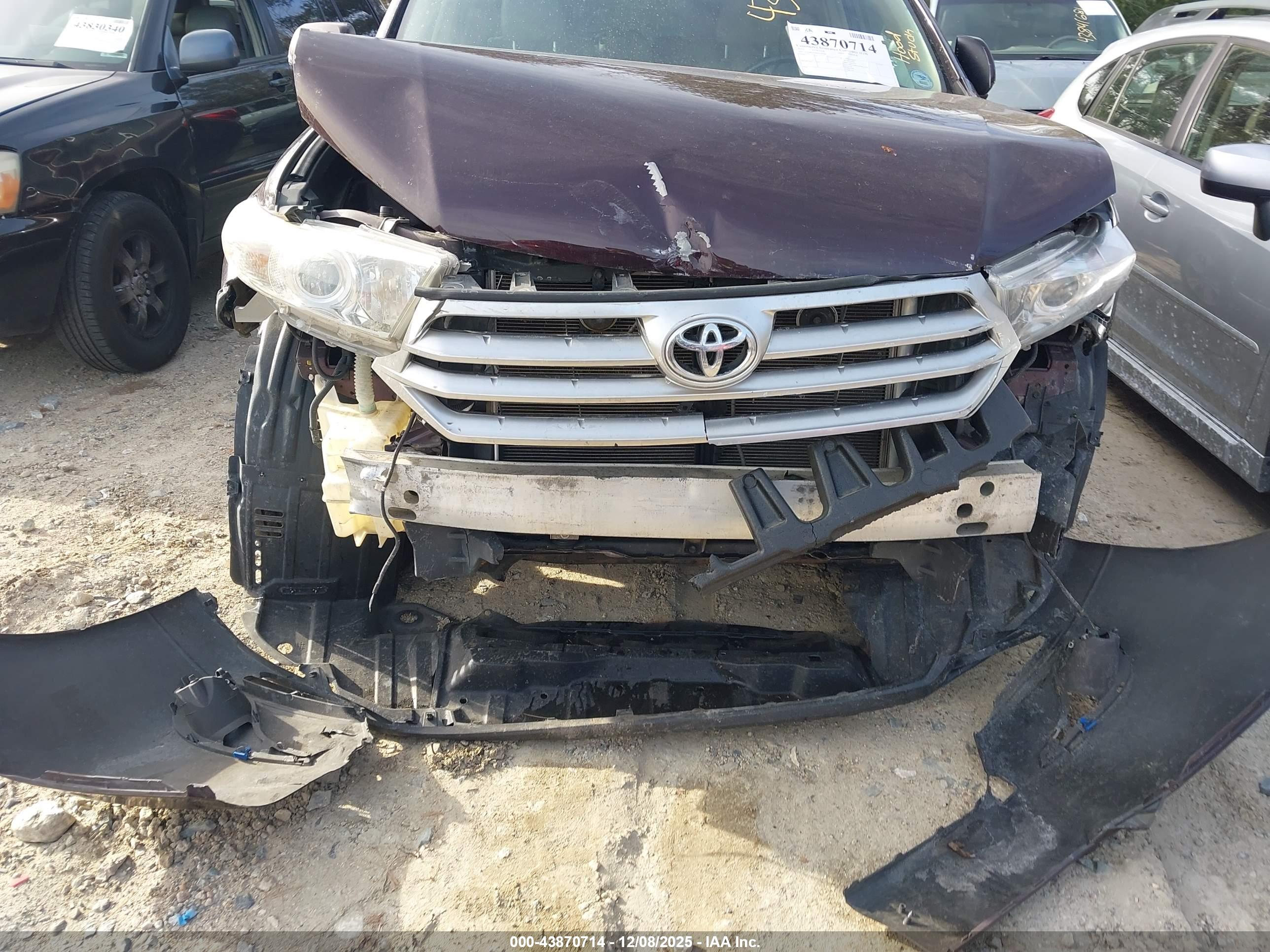 TOYOTA HIGHLANDER image 6