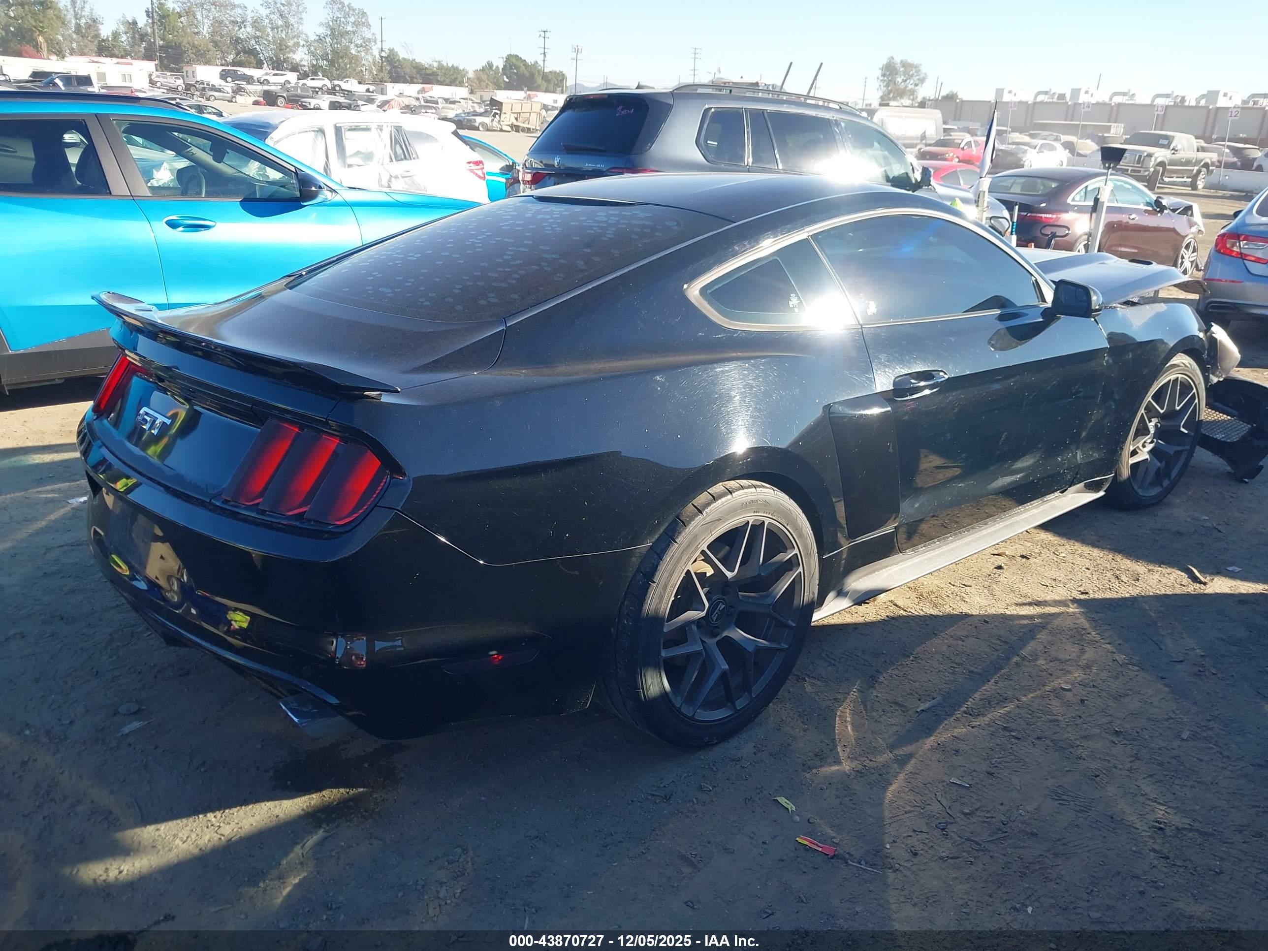 FORD MUSTANG image 4