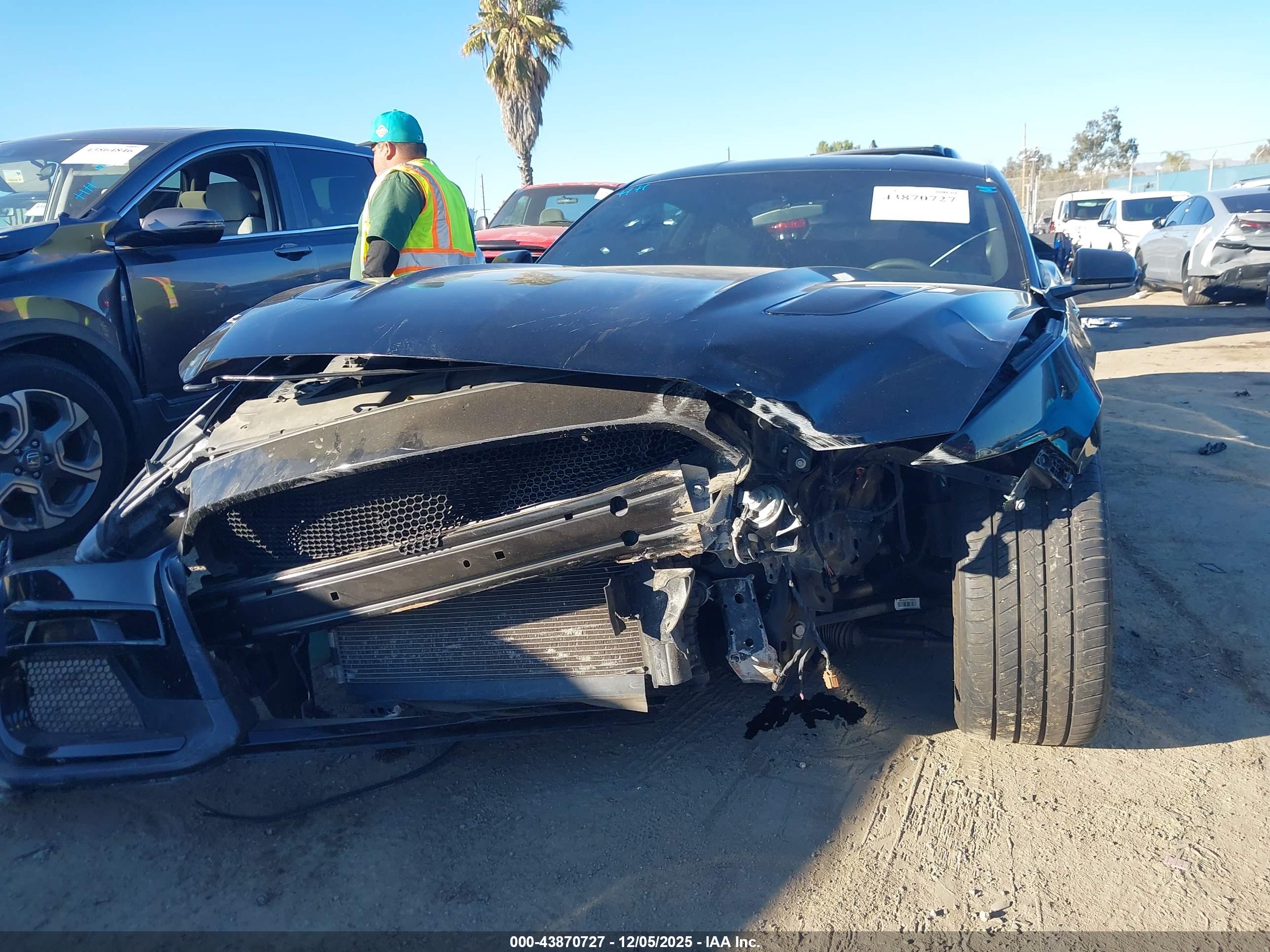 FORD MUSTANG image 6