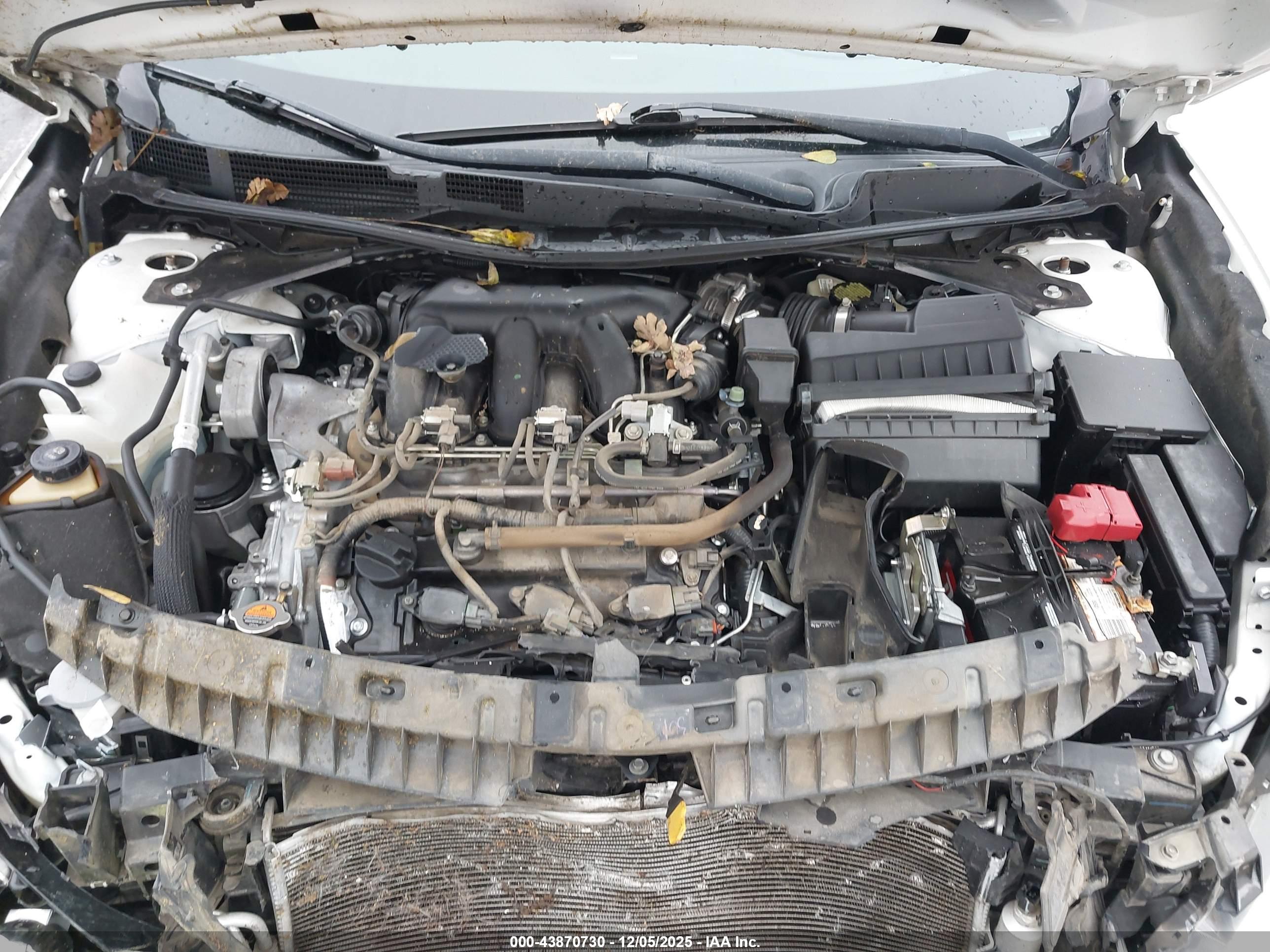 NISSAN MAXIMA image 10