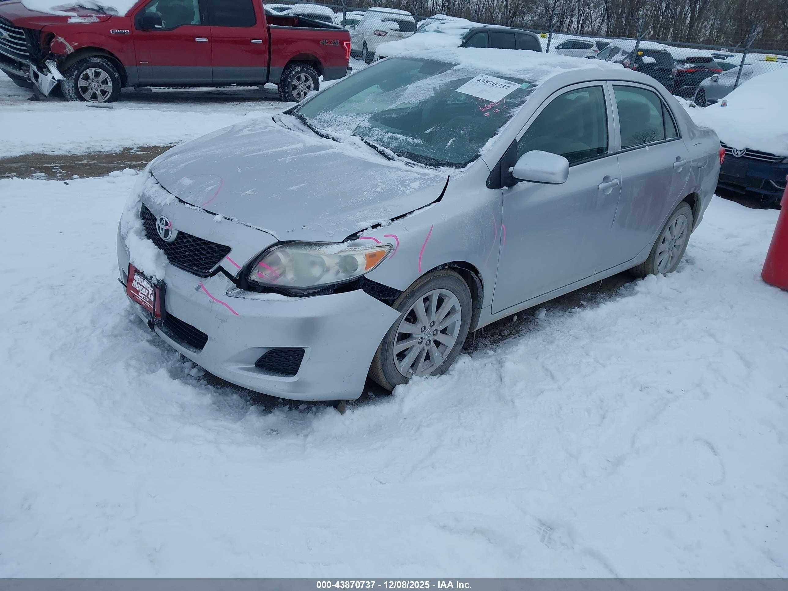 TOYOTA COROLLA image 2