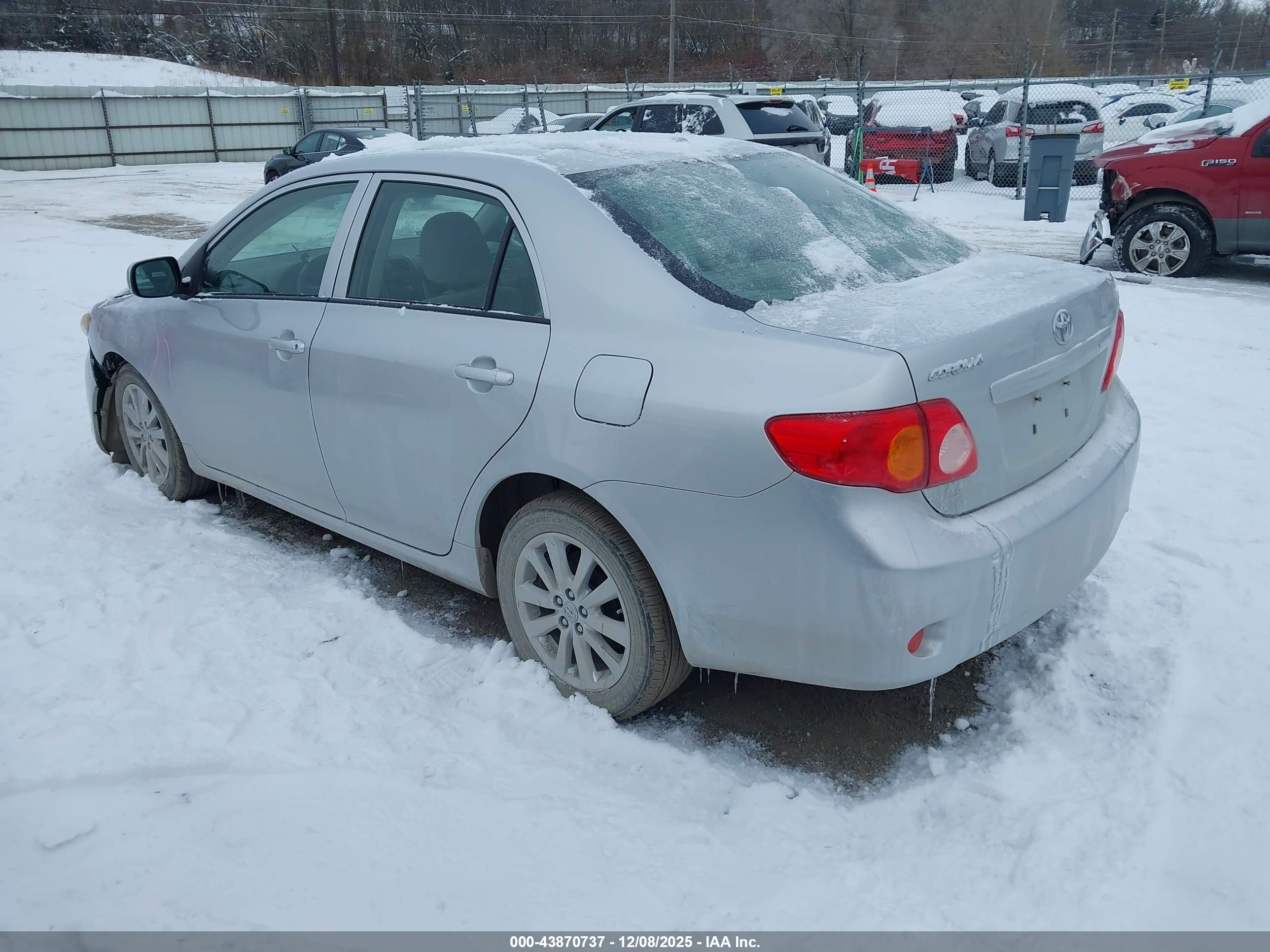 TOYOTA COROLLA image 3