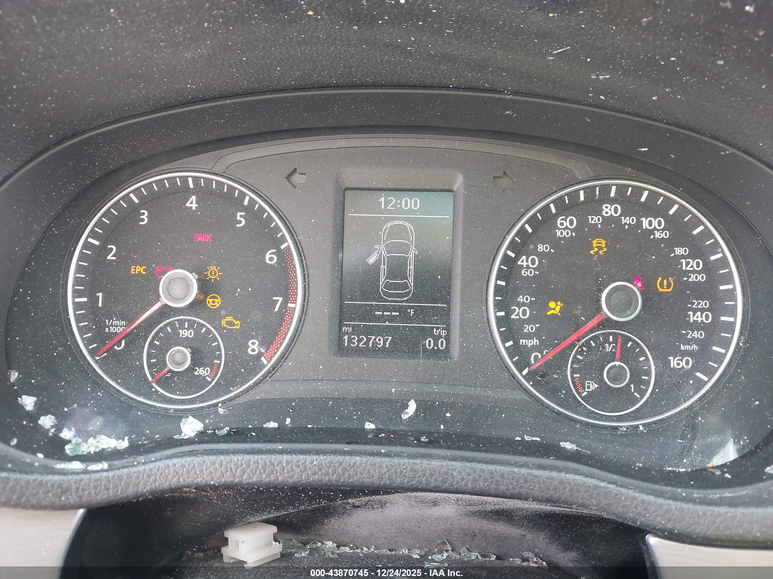 VOLKSWAGEN PASSAT image 7
