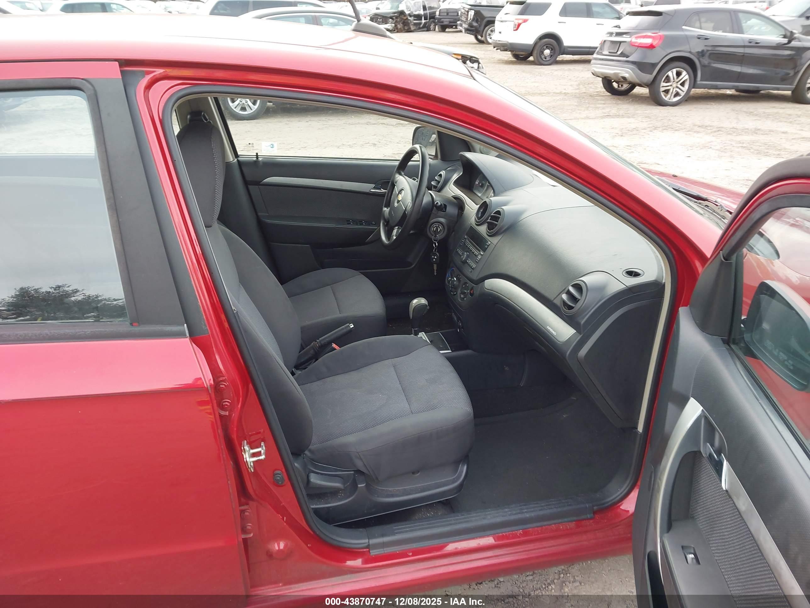 CHEVROLET AVEO image 5
