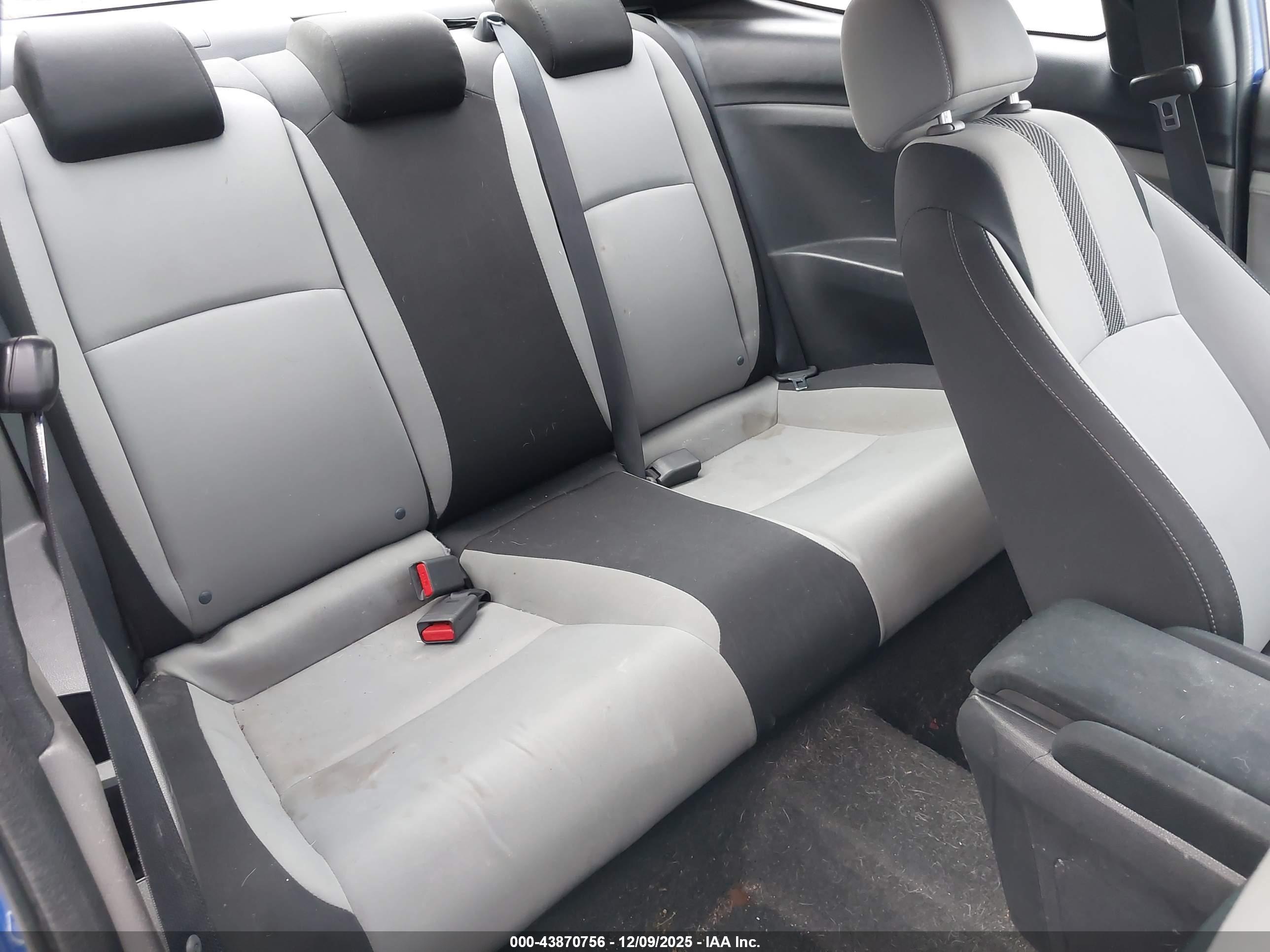 HONDA CIVIC image 8