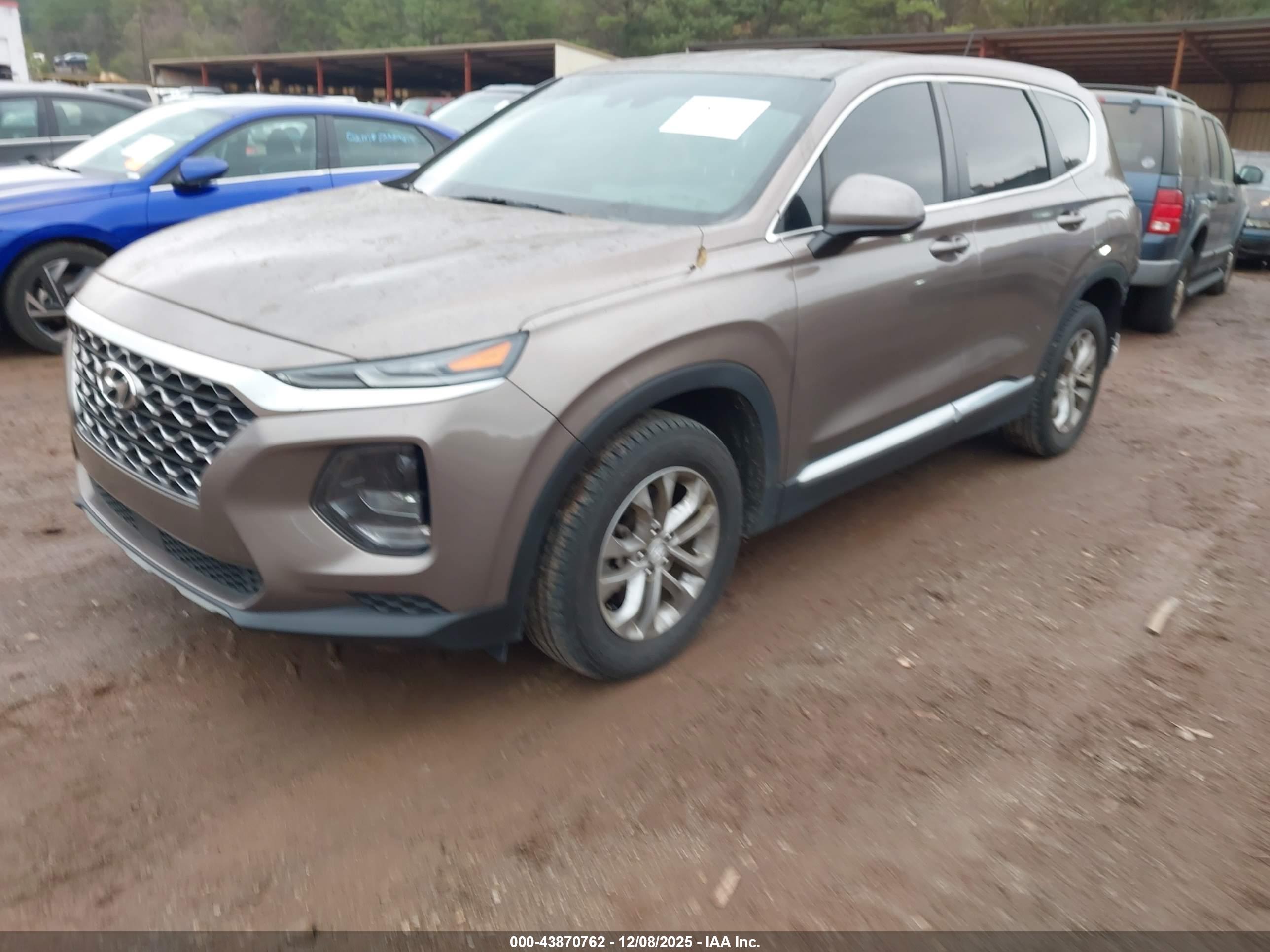 HYUNDAI SANTA image 2
