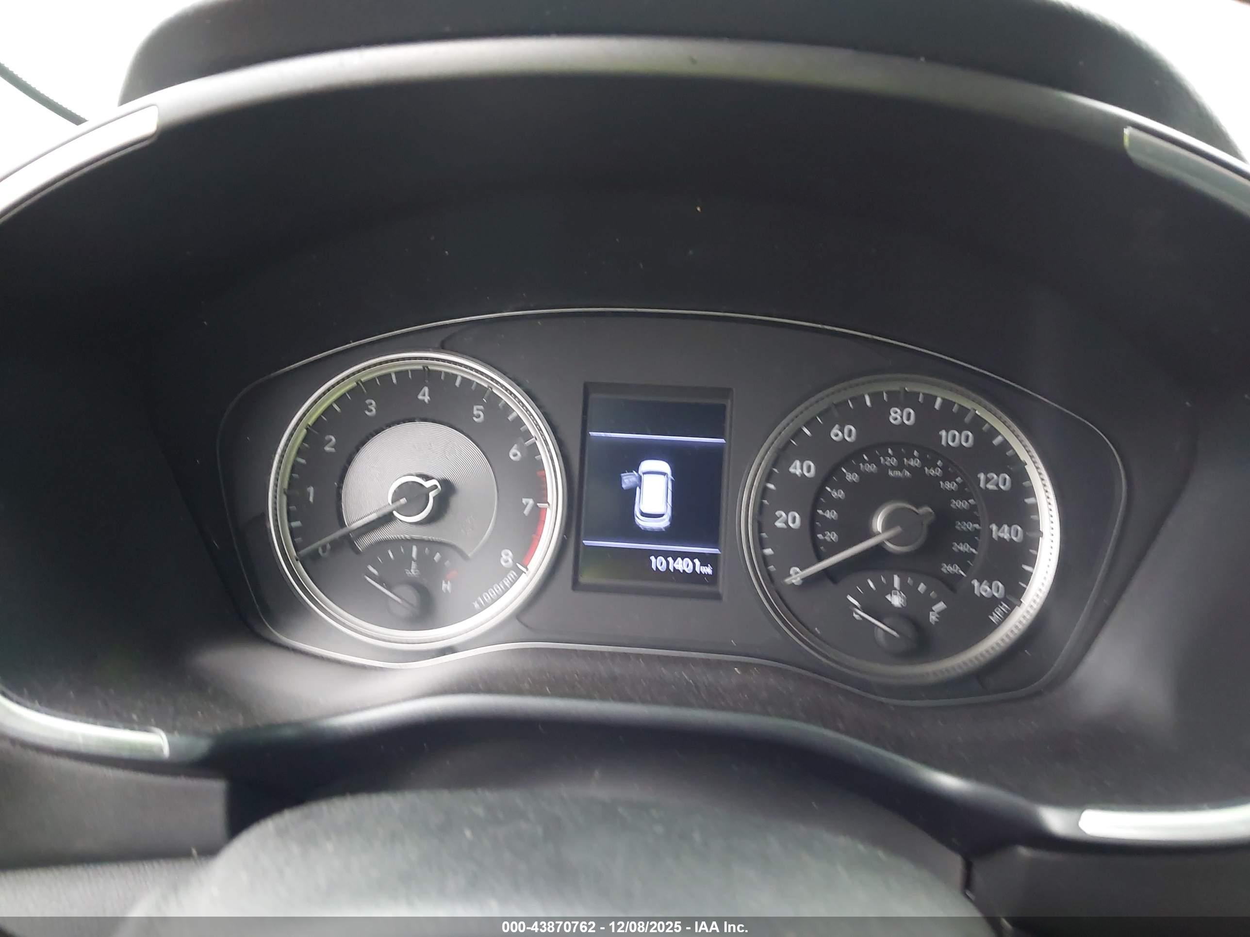 HYUNDAI SANTA image 7