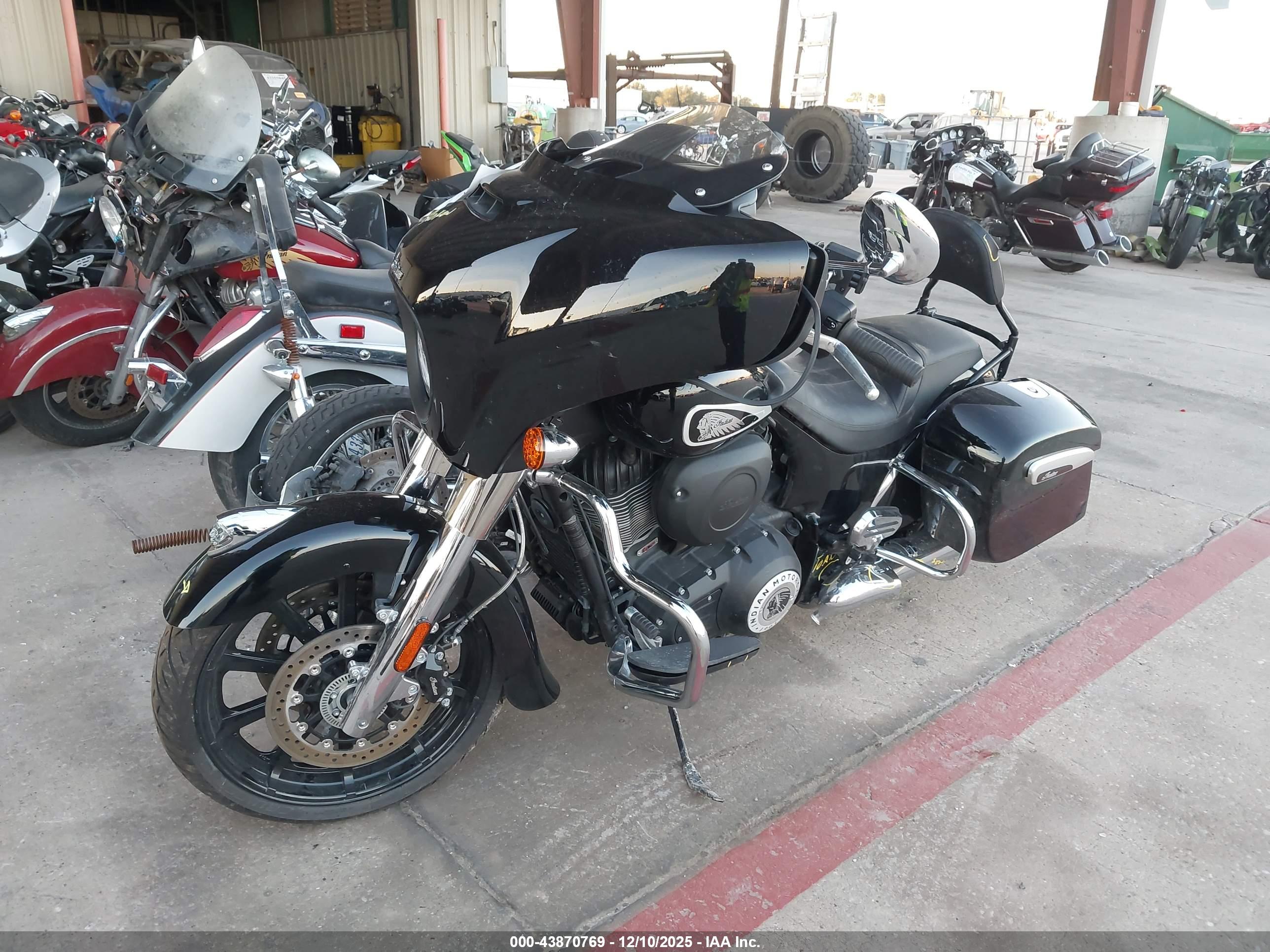 INDIAN MOTORCYCLE image 2