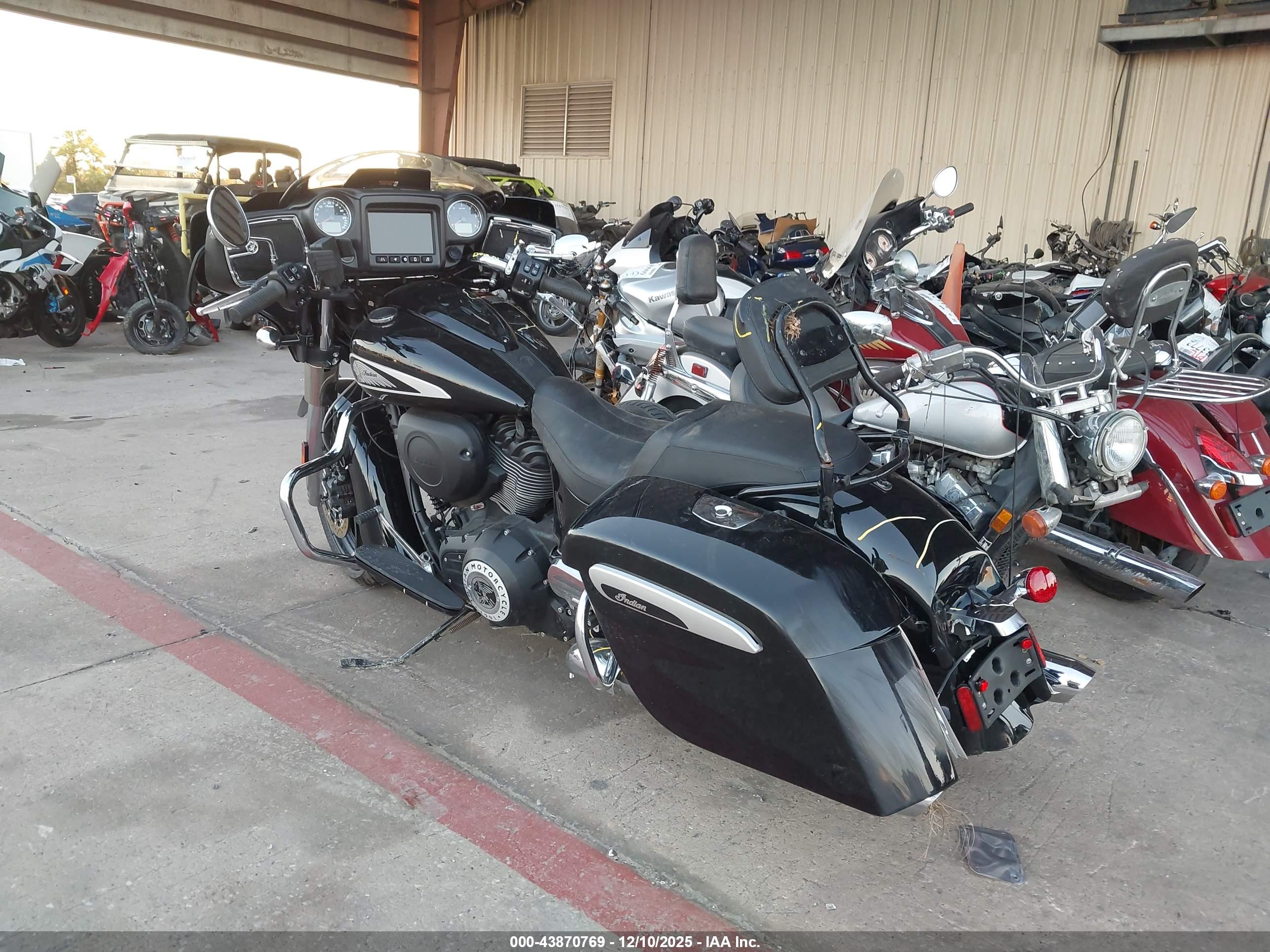 INDIAN MOTORCYCLE image 3