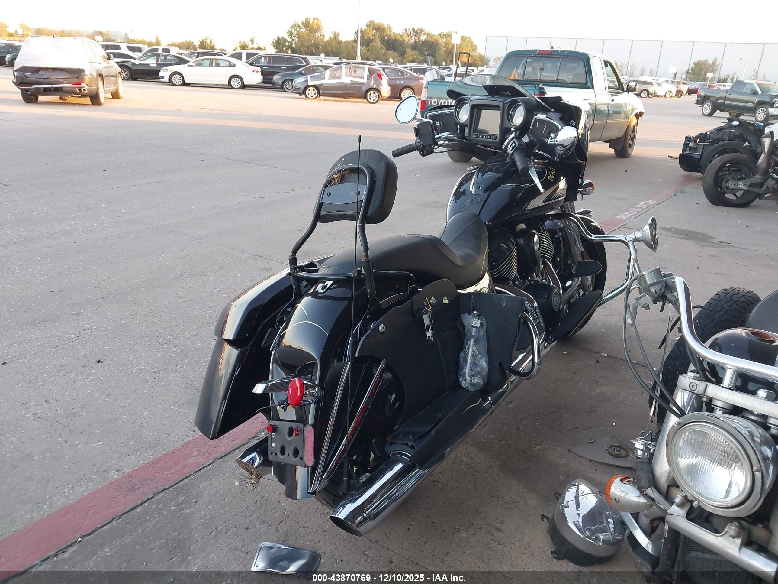 INDIAN MOTORCYCLE image 4