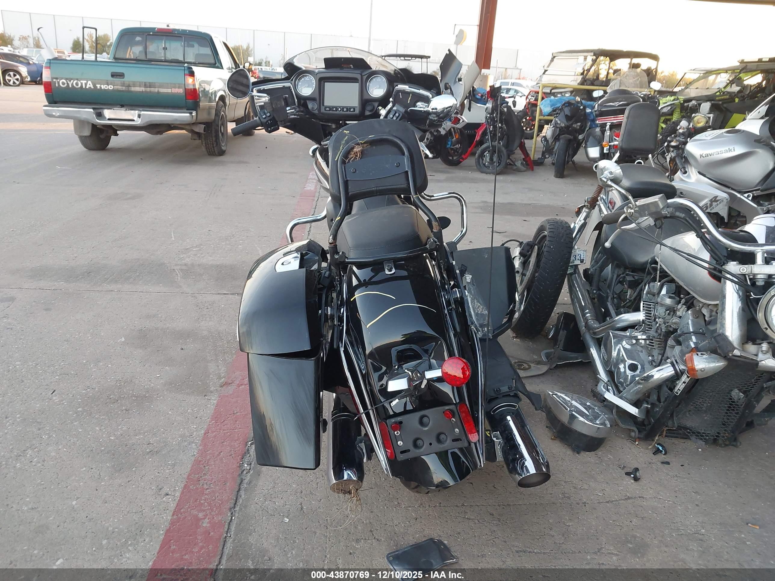 INDIAN MOTORCYCLE image 6