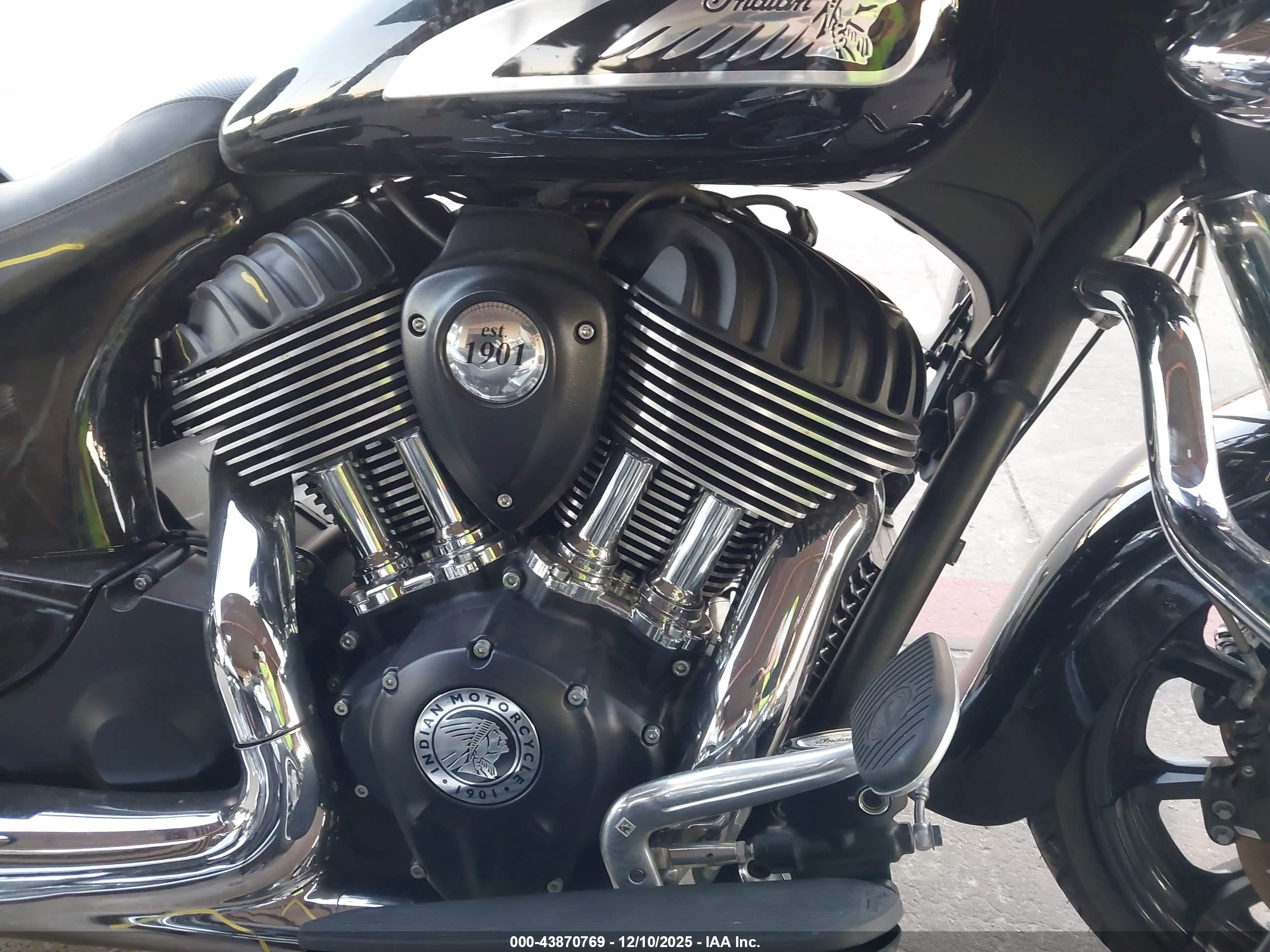 INDIAN MOTORCYCLE image 8