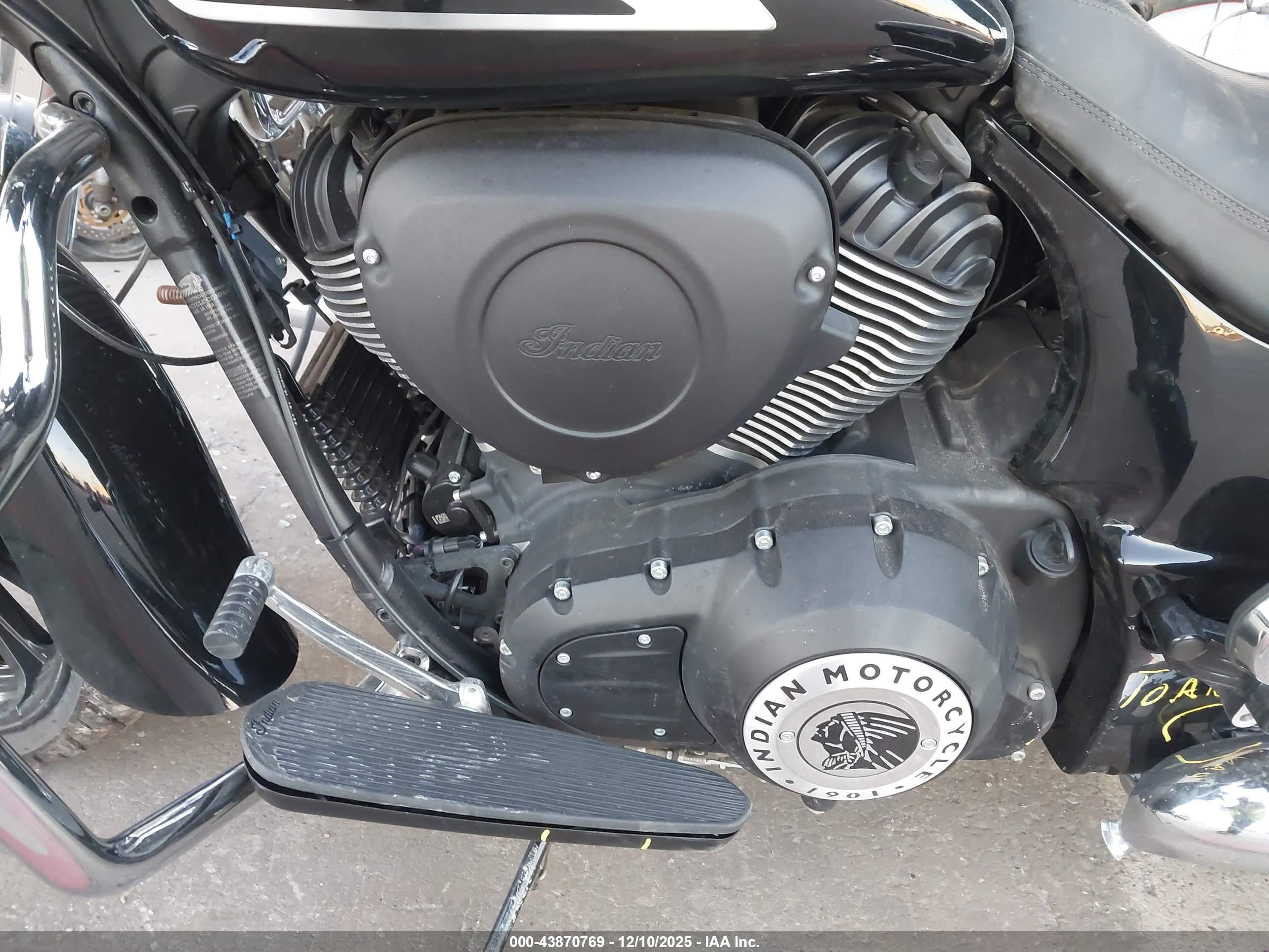 INDIAN MOTORCYCLE image 9
