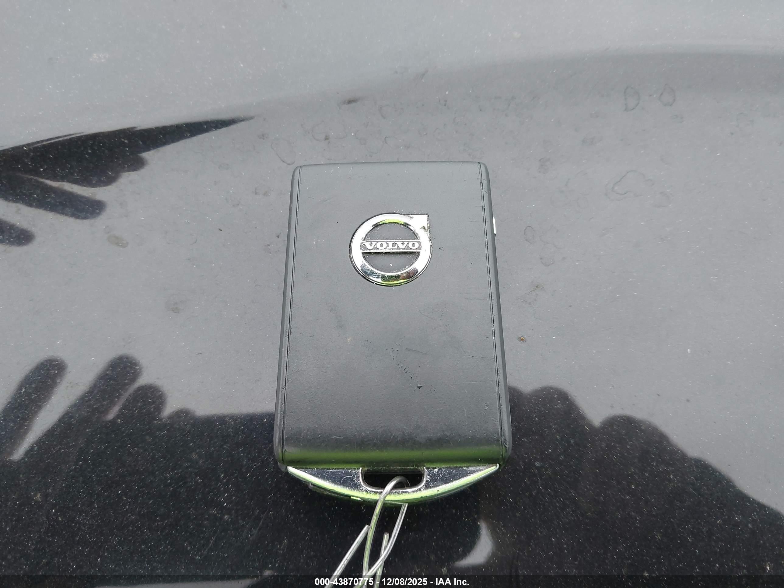 VOLVO XC90 image 11