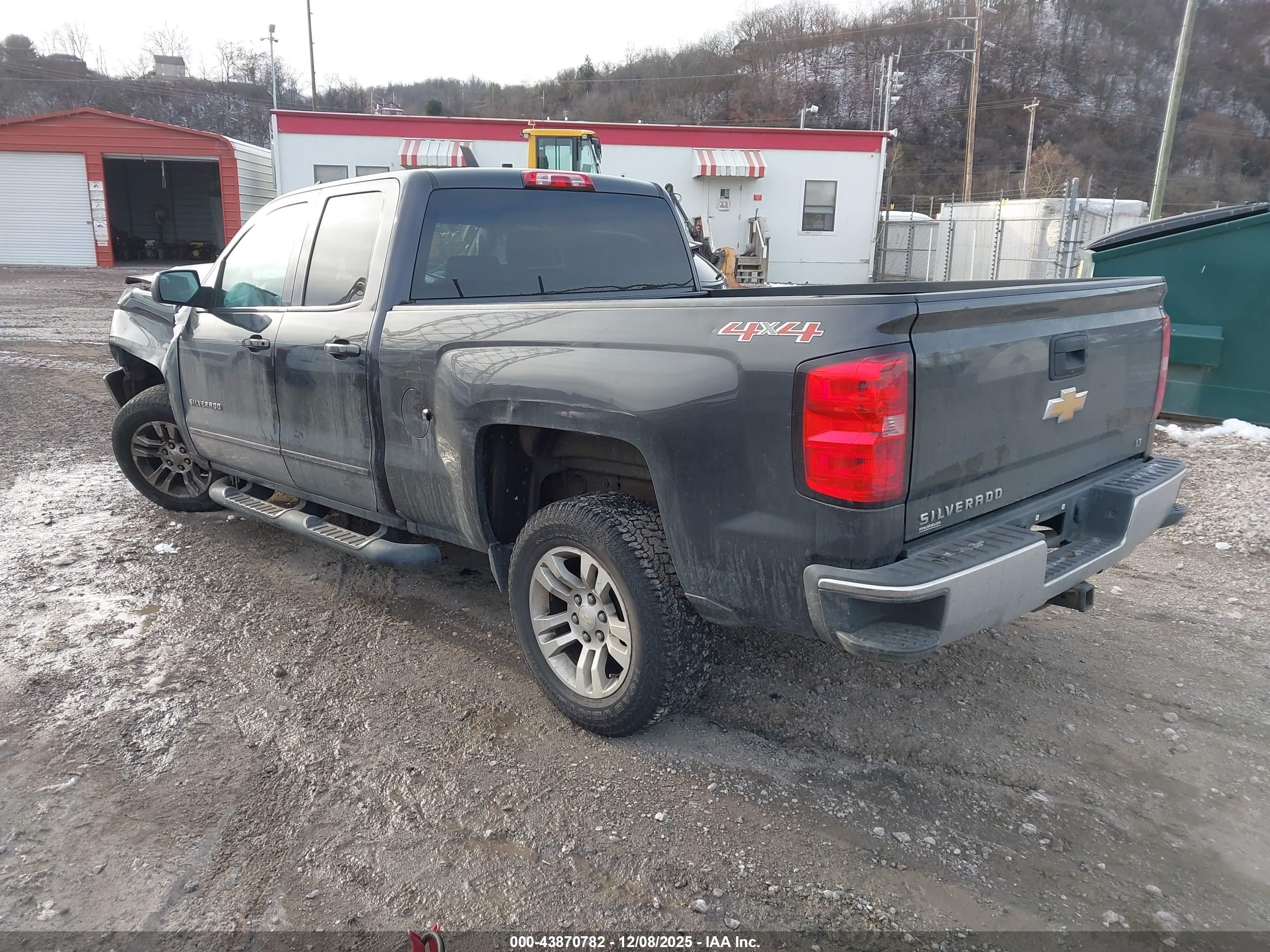 CHEVROLET SILVERADO image 3