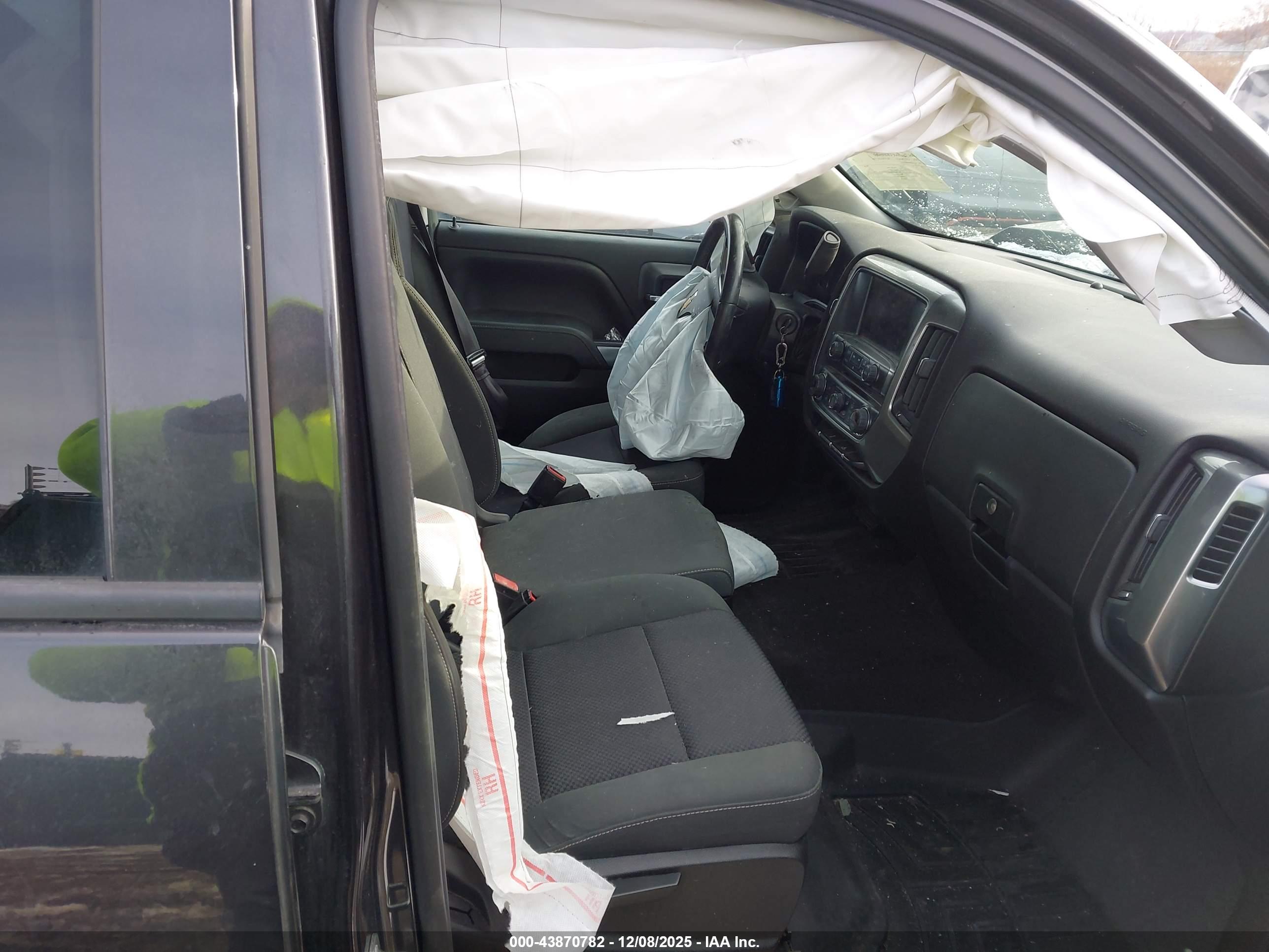 CHEVROLET SILVERADO image 5
