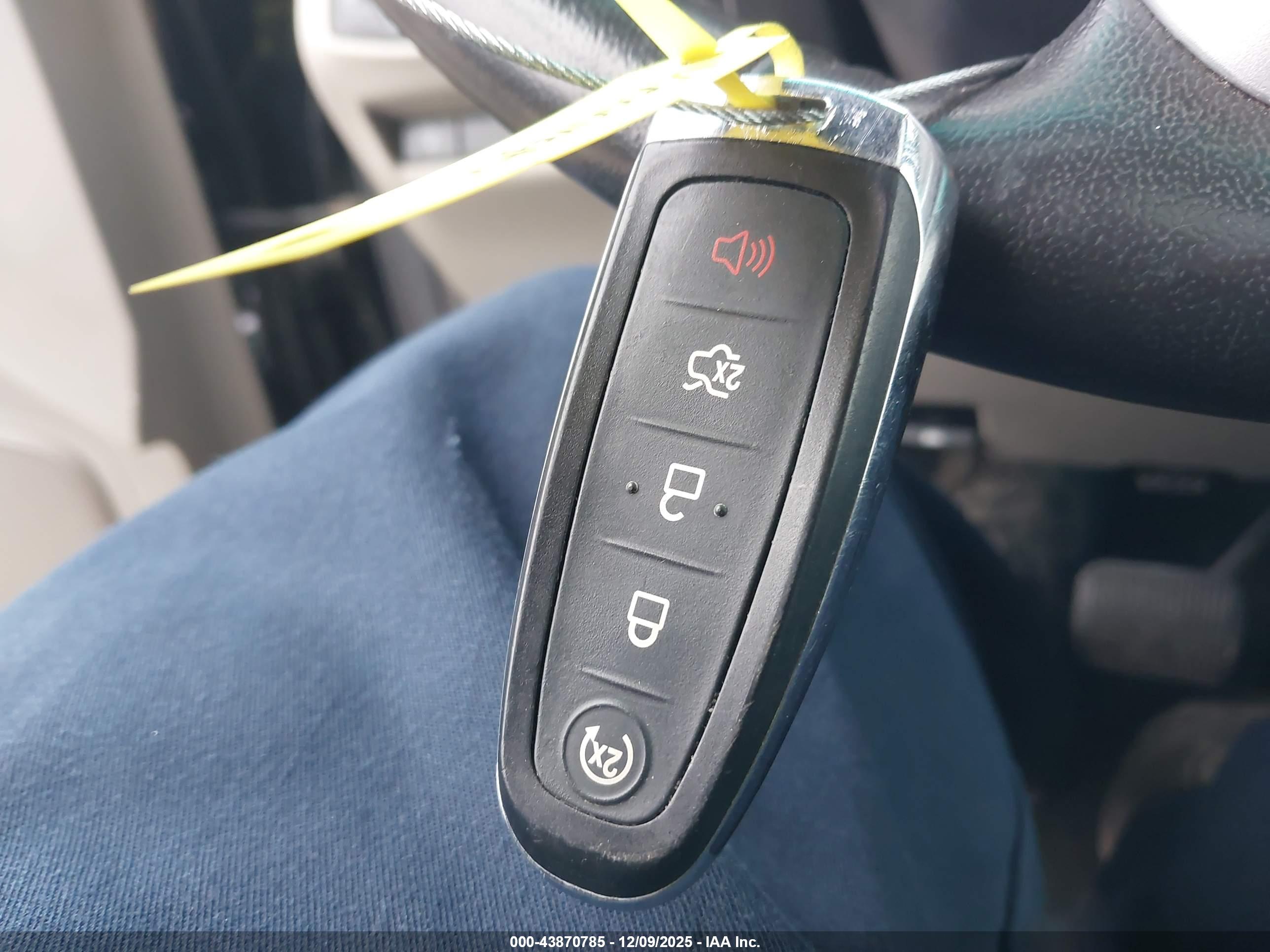 FORD EXPLORER image 11