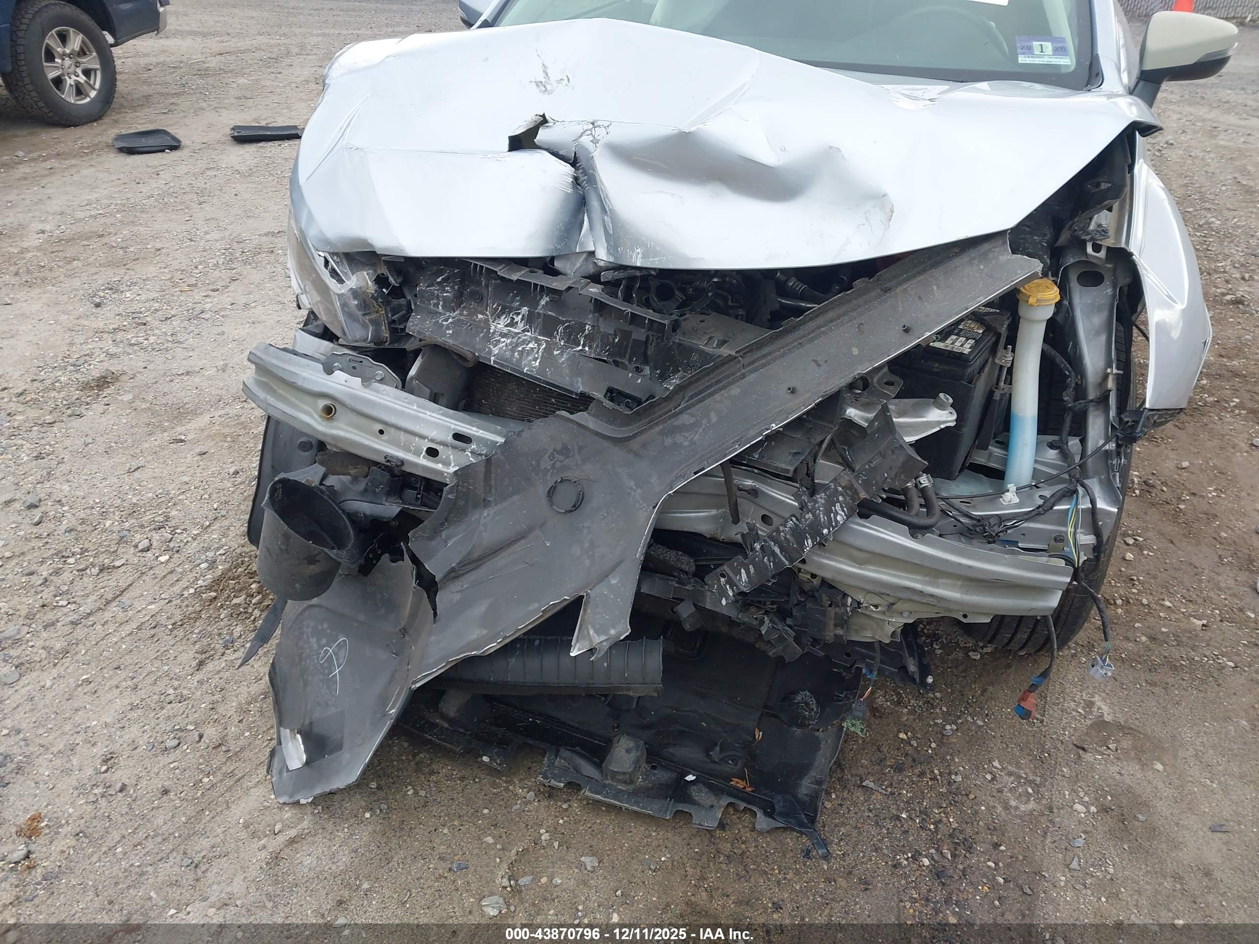 SUBARU OUTBACK image 6