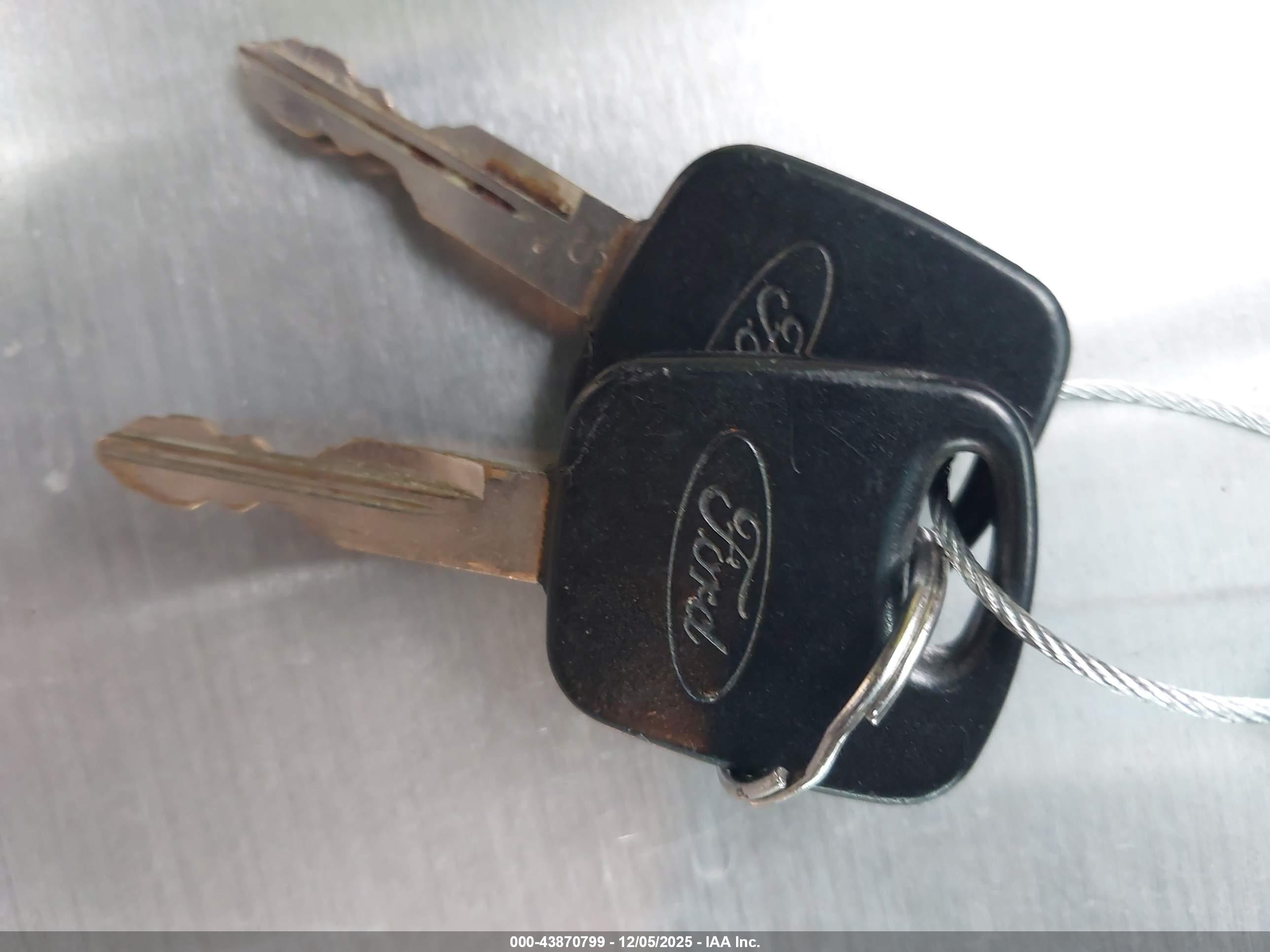 FORD EXPEDITION image 11