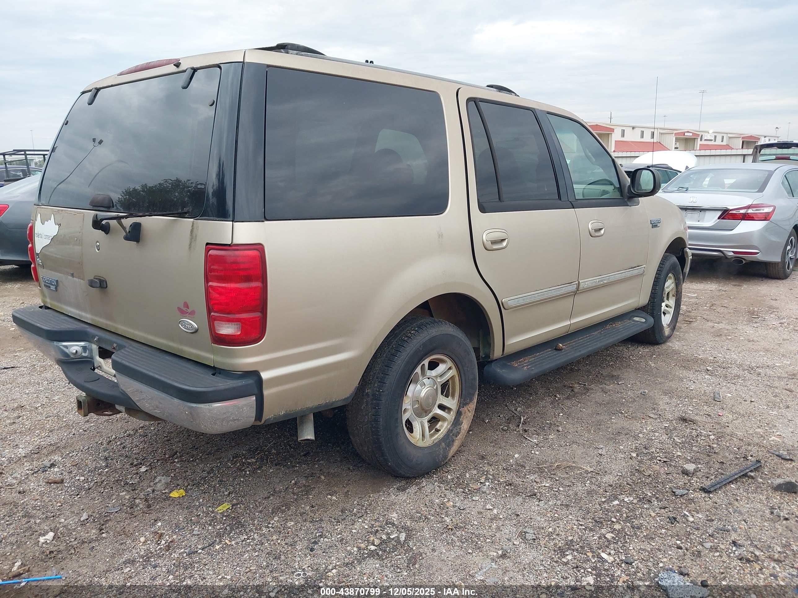 FORD EXPEDITION image 4
