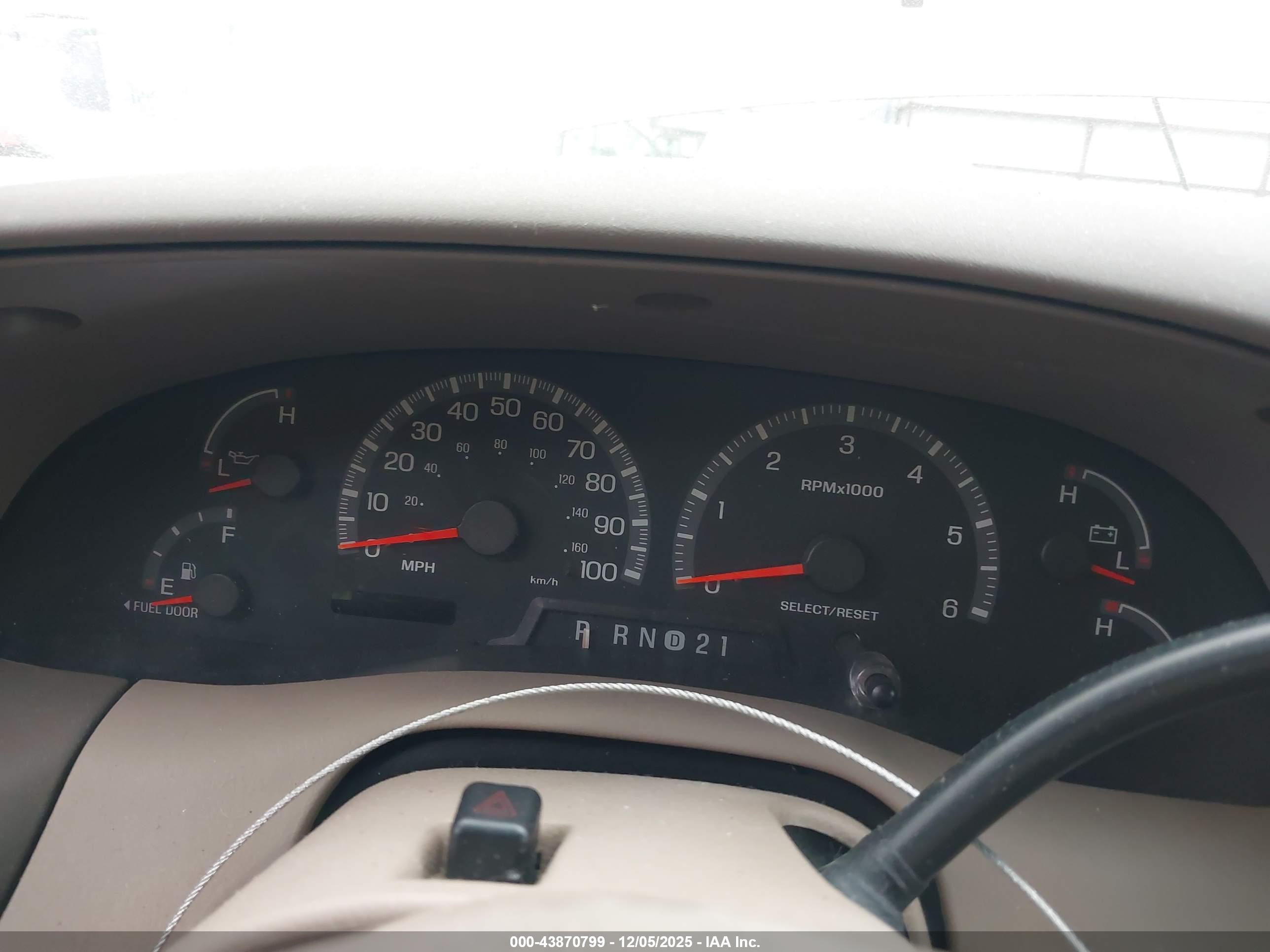 FORD EXPEDITION image 7