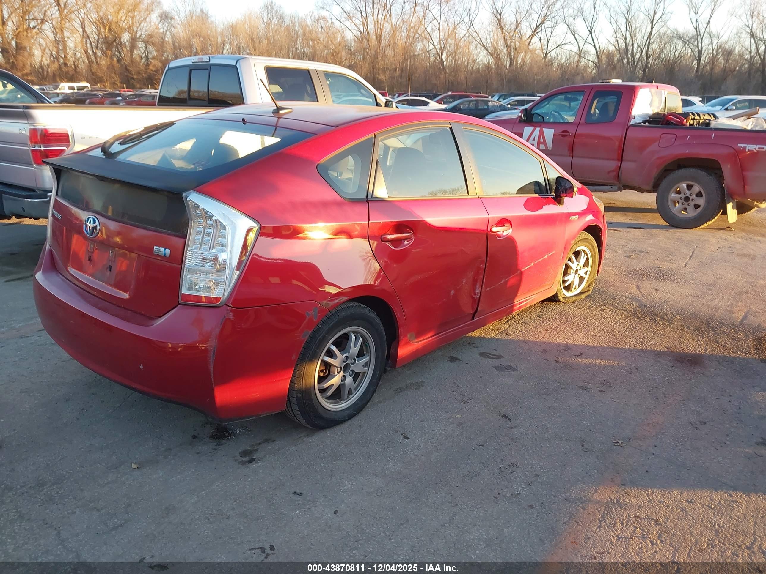 TOYOTA PRIUS image 4