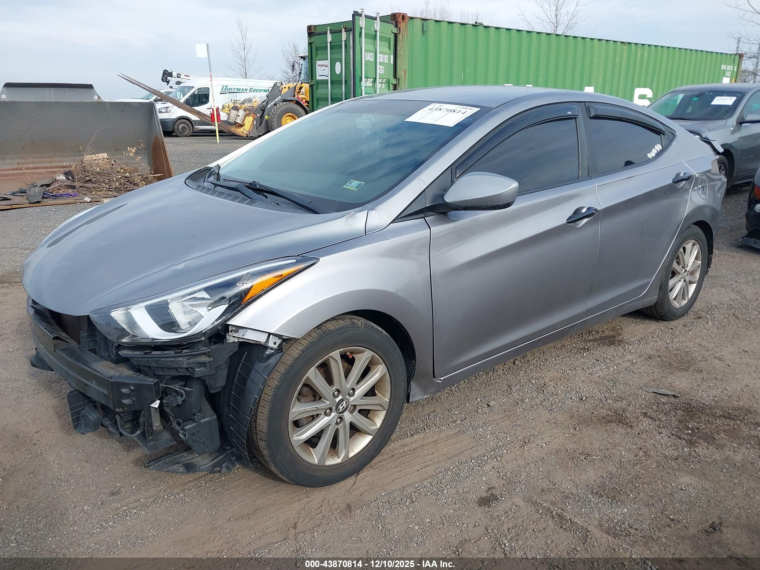 HYUNDAI ELANTRA image 2