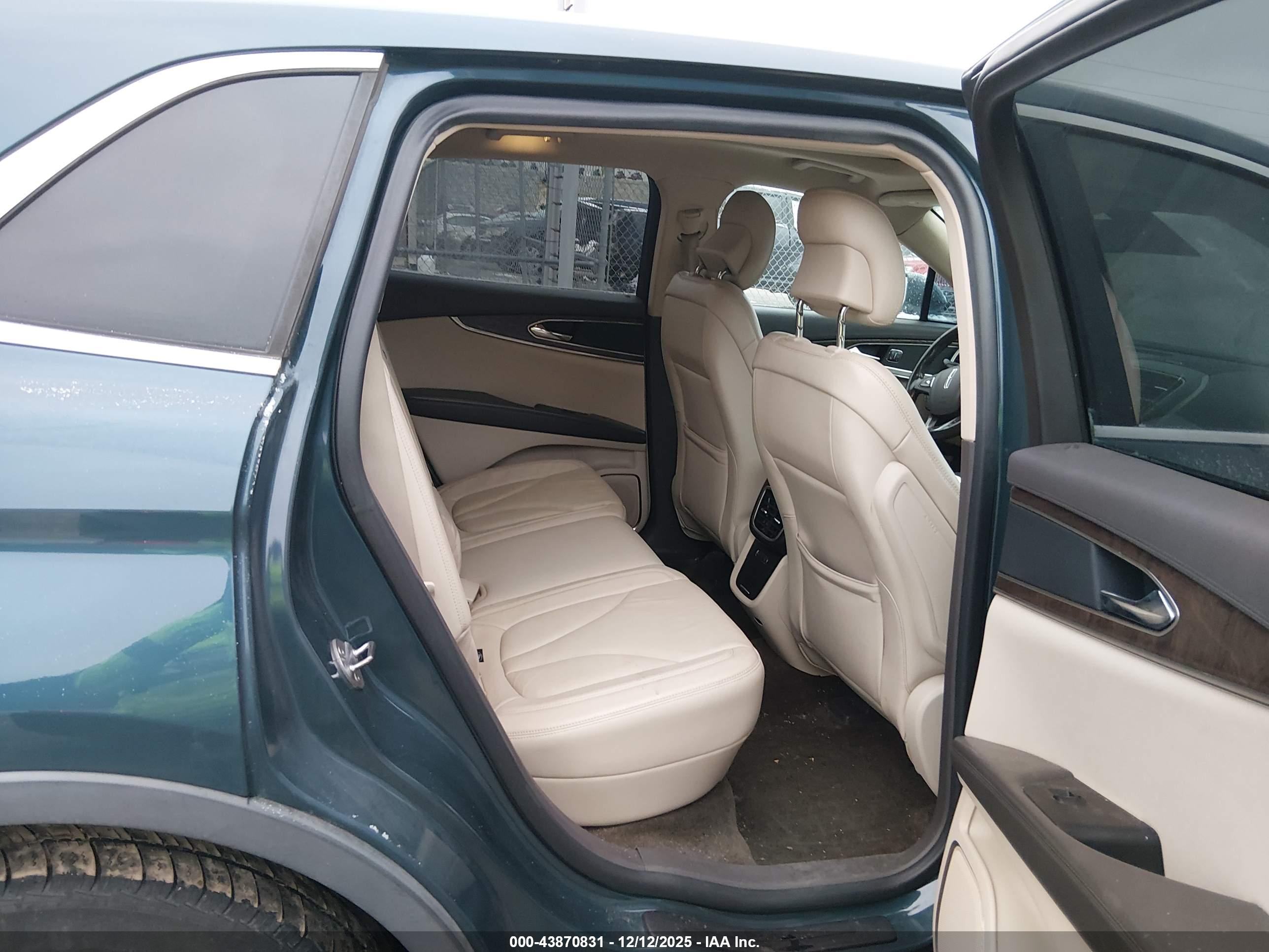 LINCOLN MKX image 8
