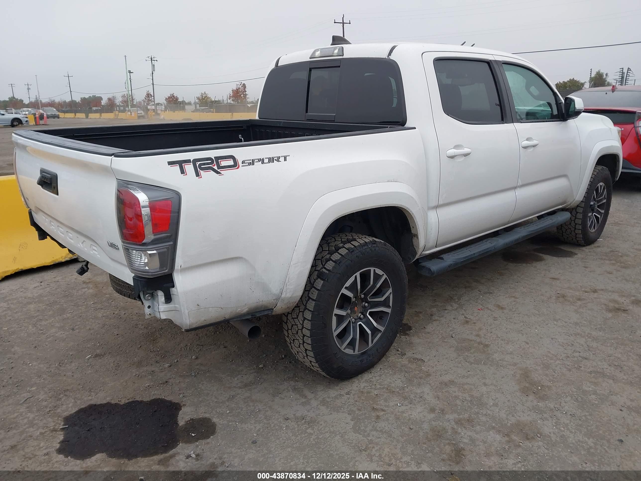 TOYOTA TACOMA image 4