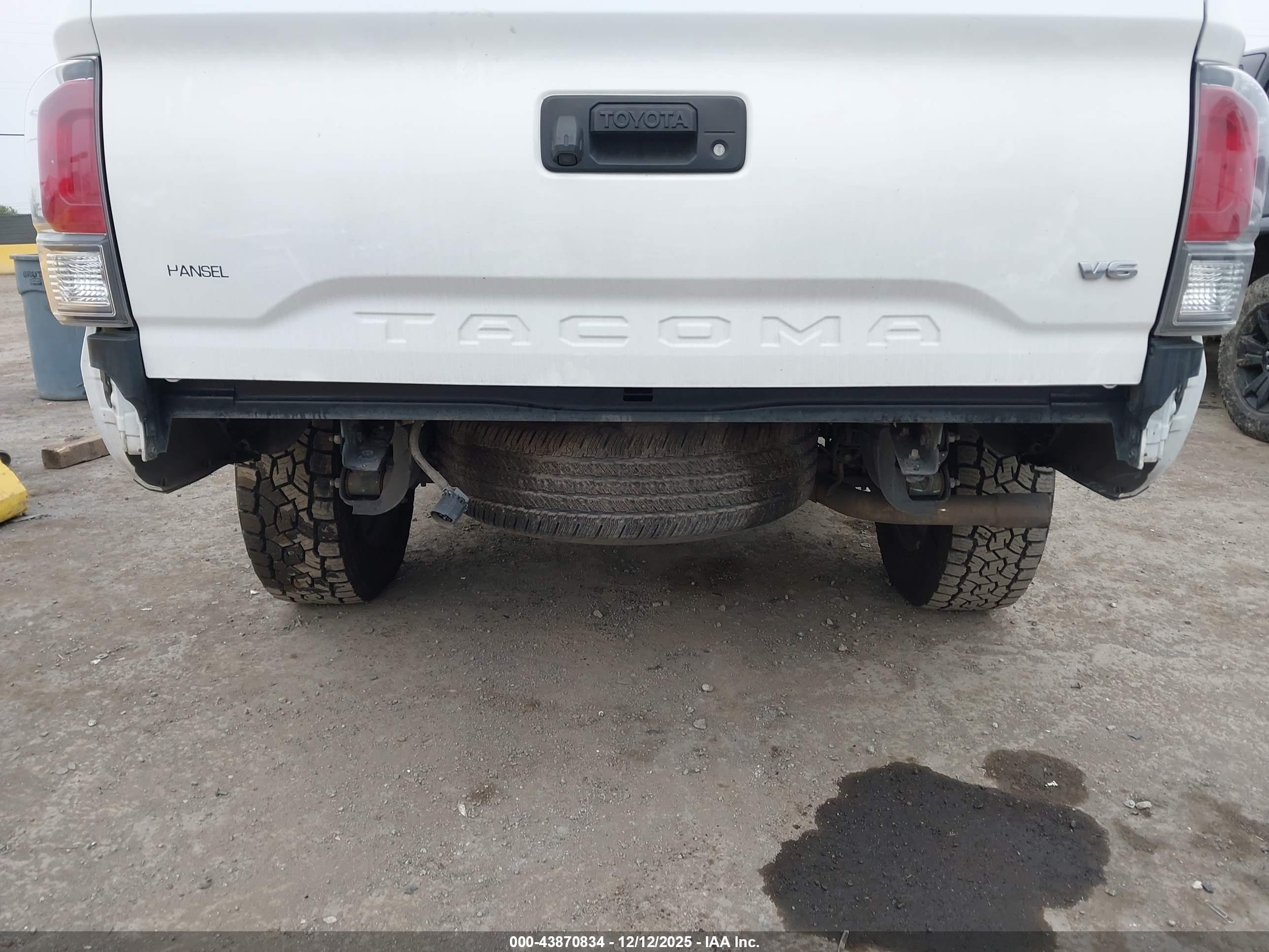 TOYOTA TACOMA image 6