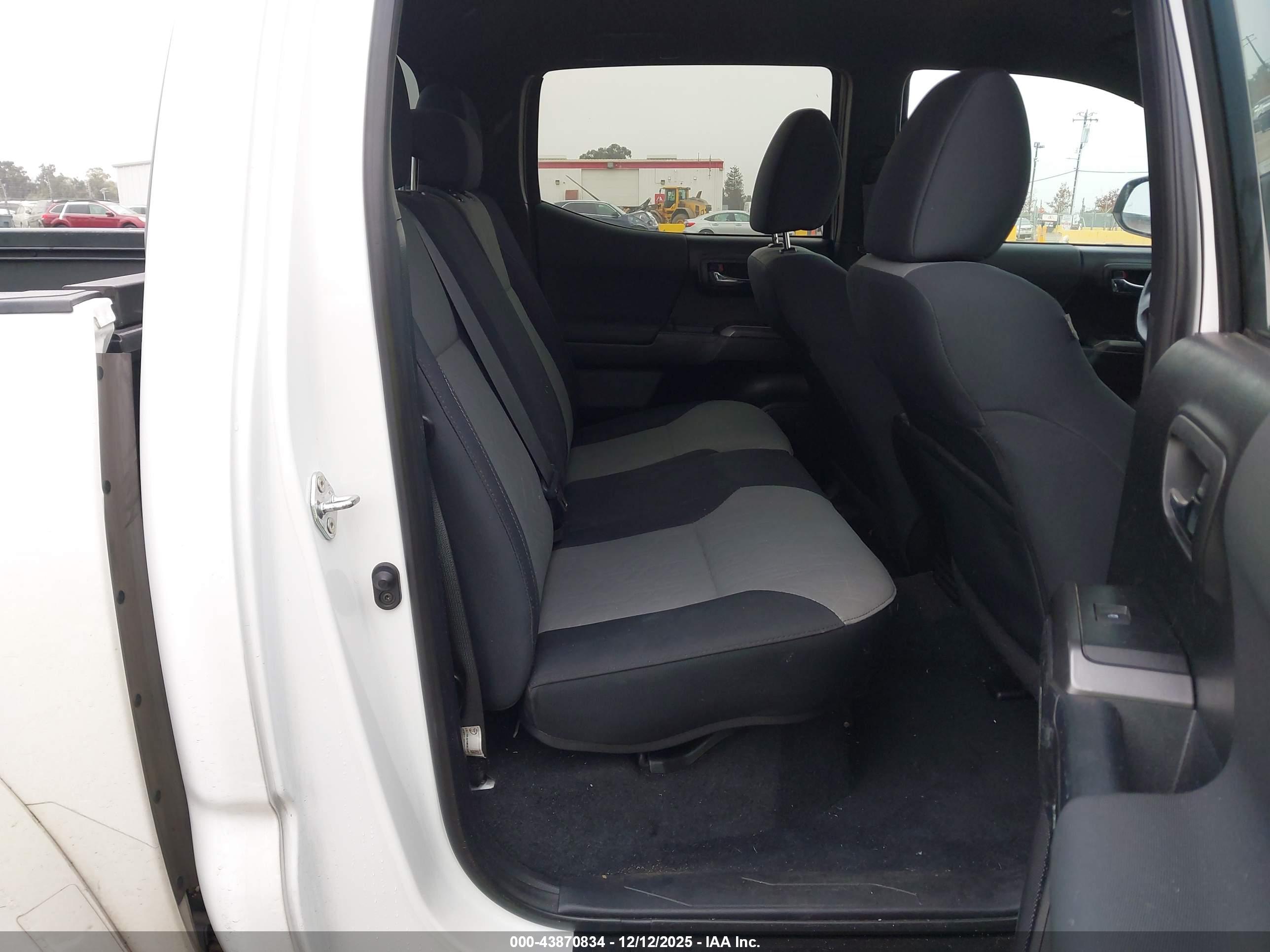 TOYOTA TACOMA image 8
