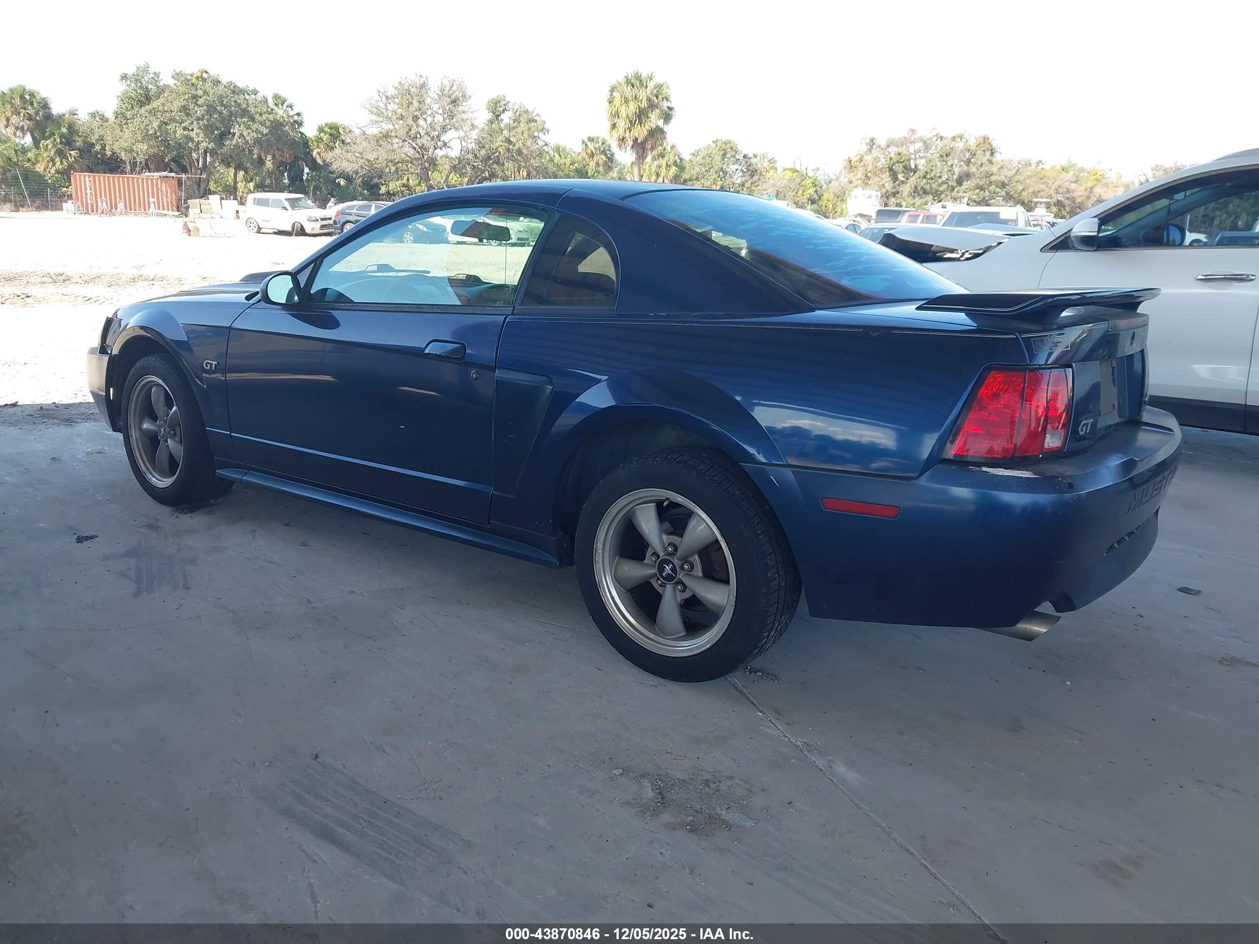 FORD MUSTANG image 3
