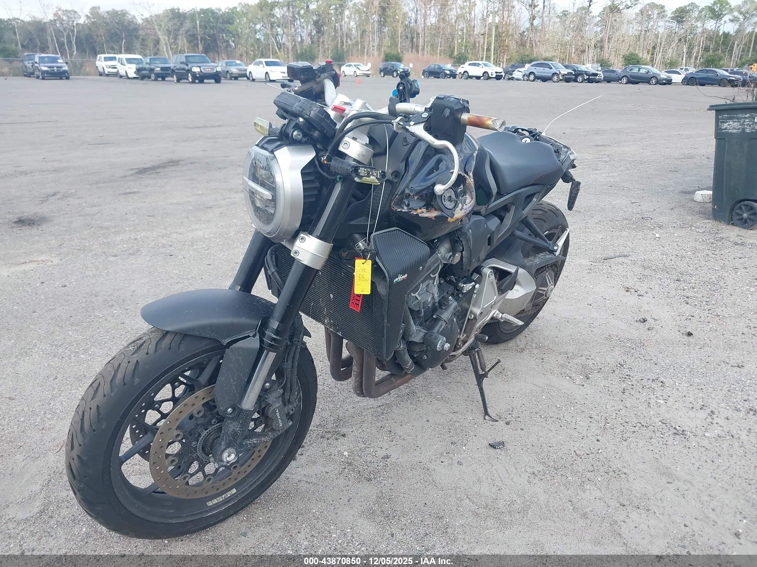 HONDA CB1000 image 2