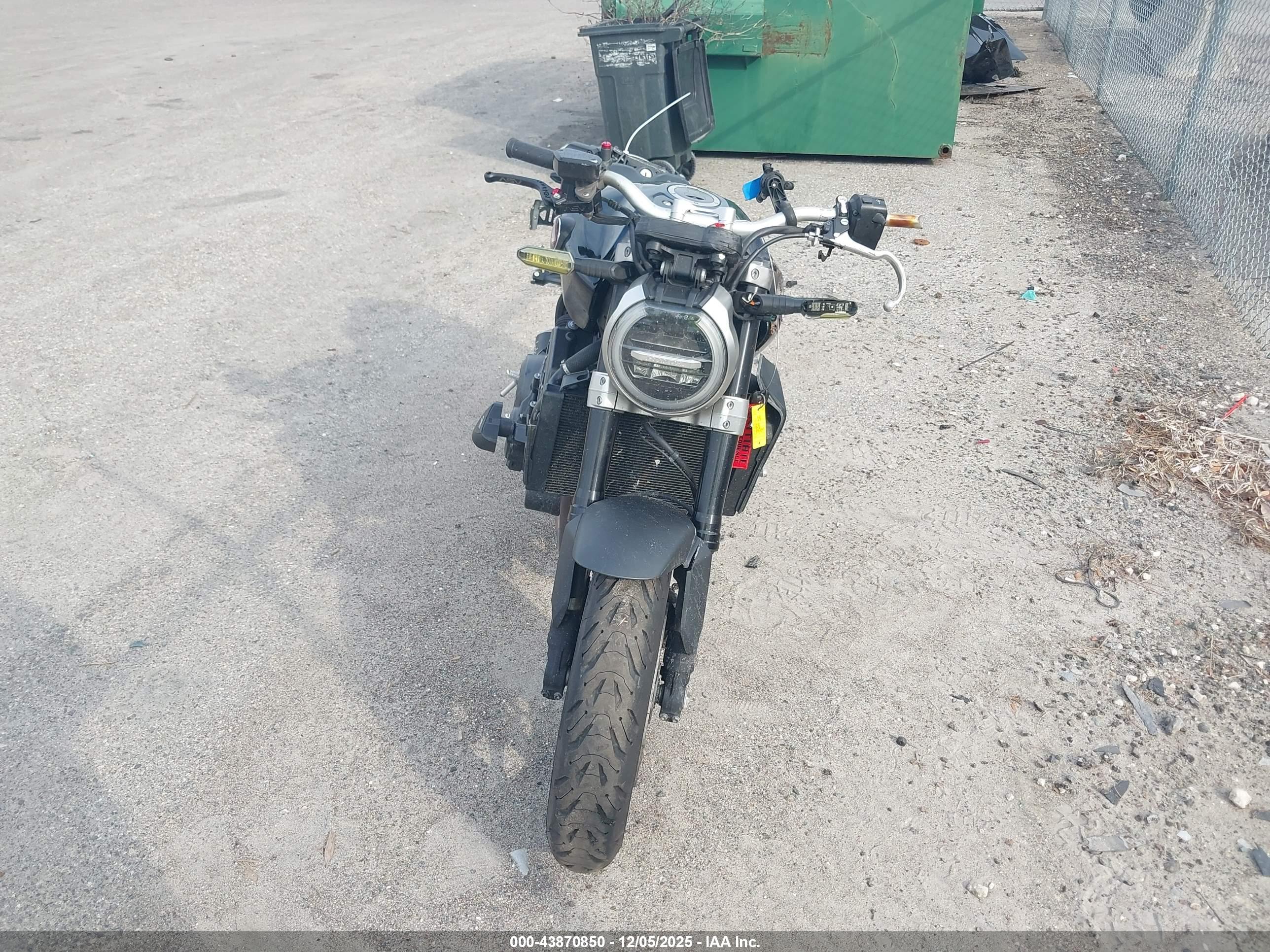 HONDA CB1000 image 5