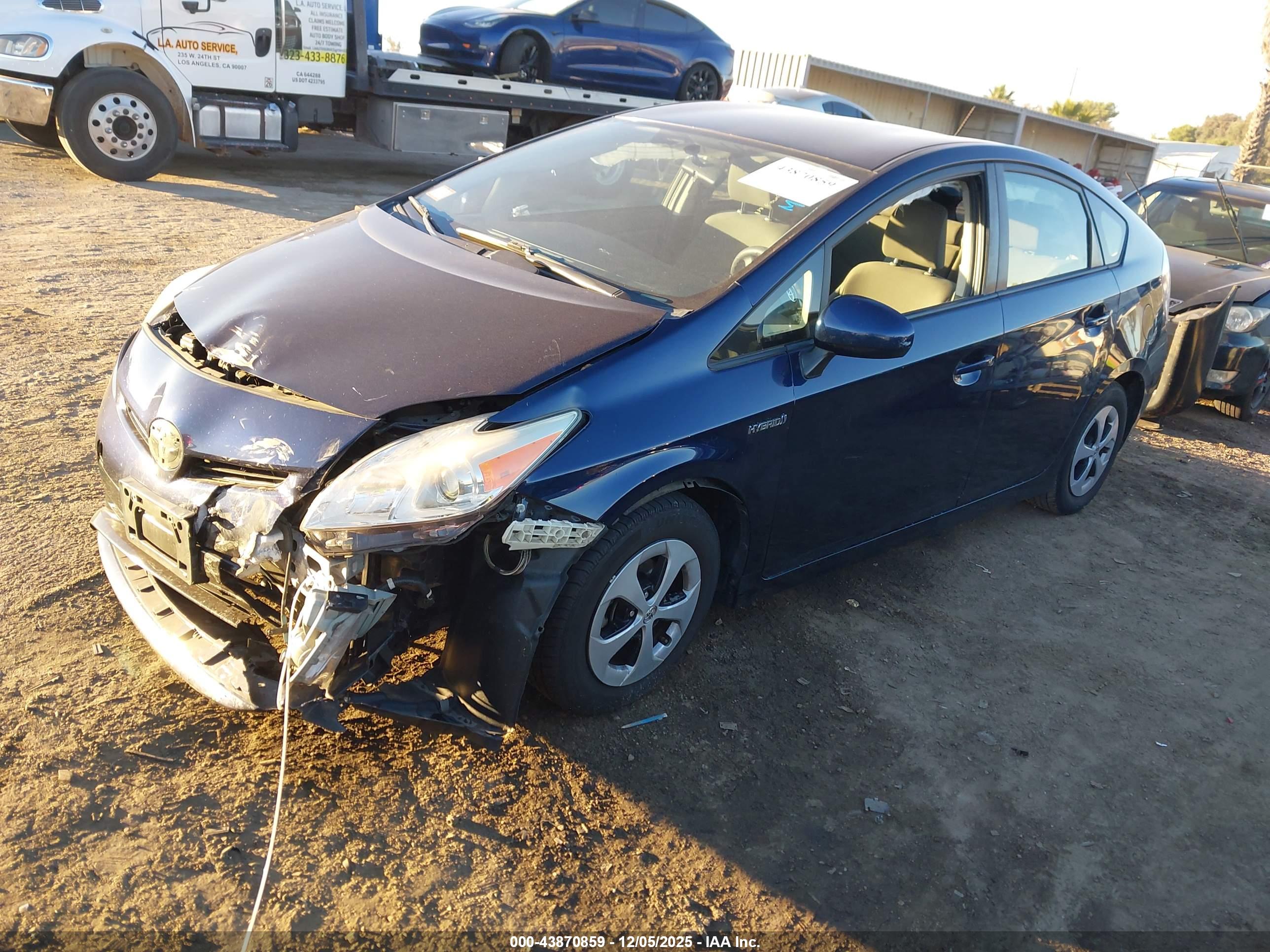 TOYOTA PRIUS image 2