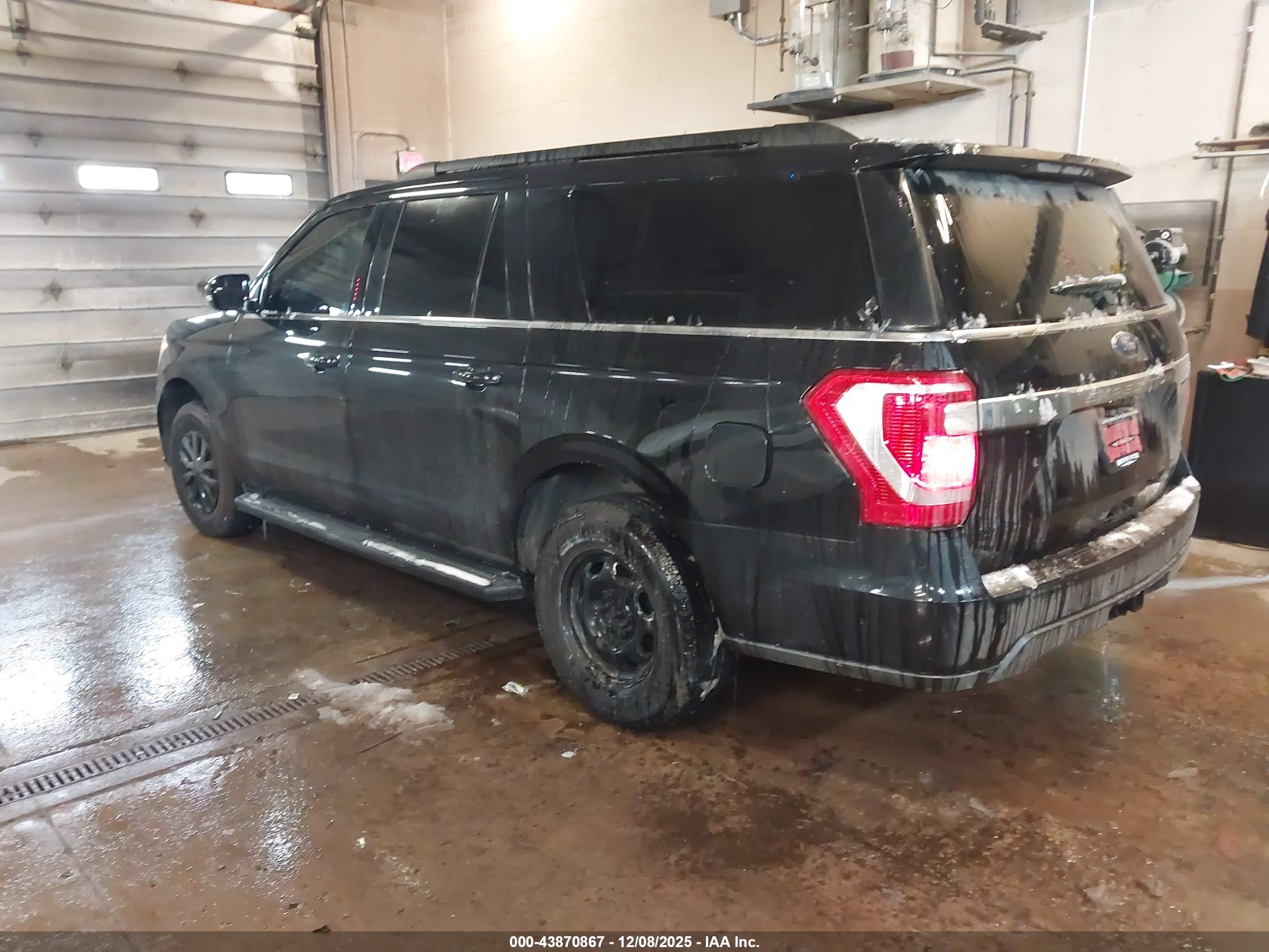 FORD EXPEDITION image 3